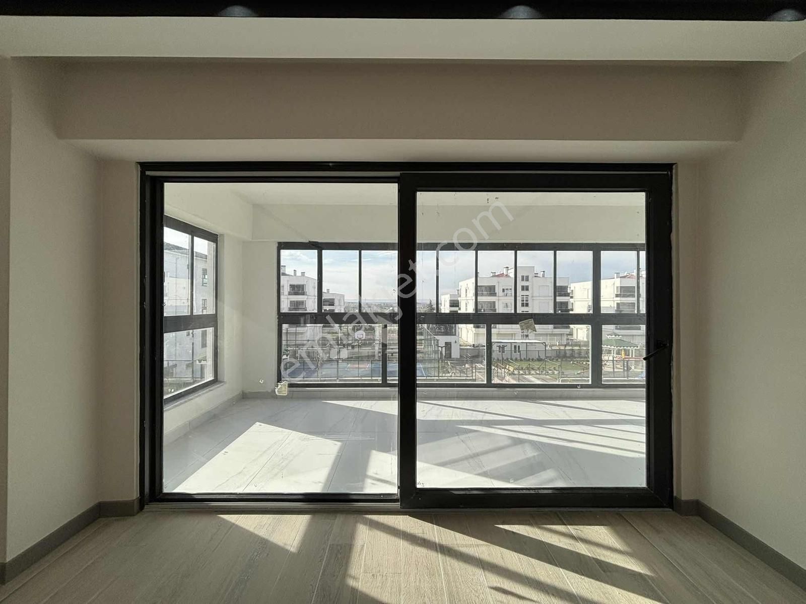 Eker'den Aşağısöğütönü Site İçi Özel Garajlı Lüks 3+1 - Görsel 34