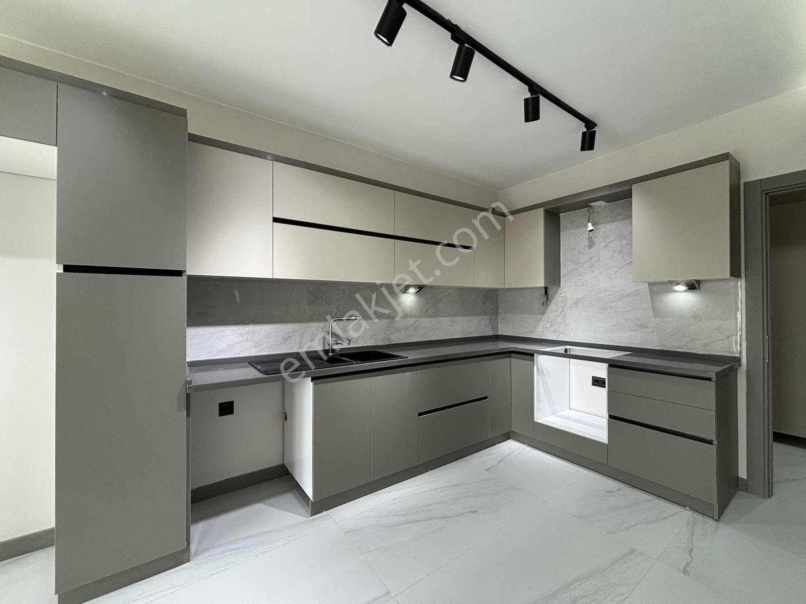 Eker'den Aşağısöğütönü Site İçi Özel Garajlı Lüks 3+1 - Görsel 11