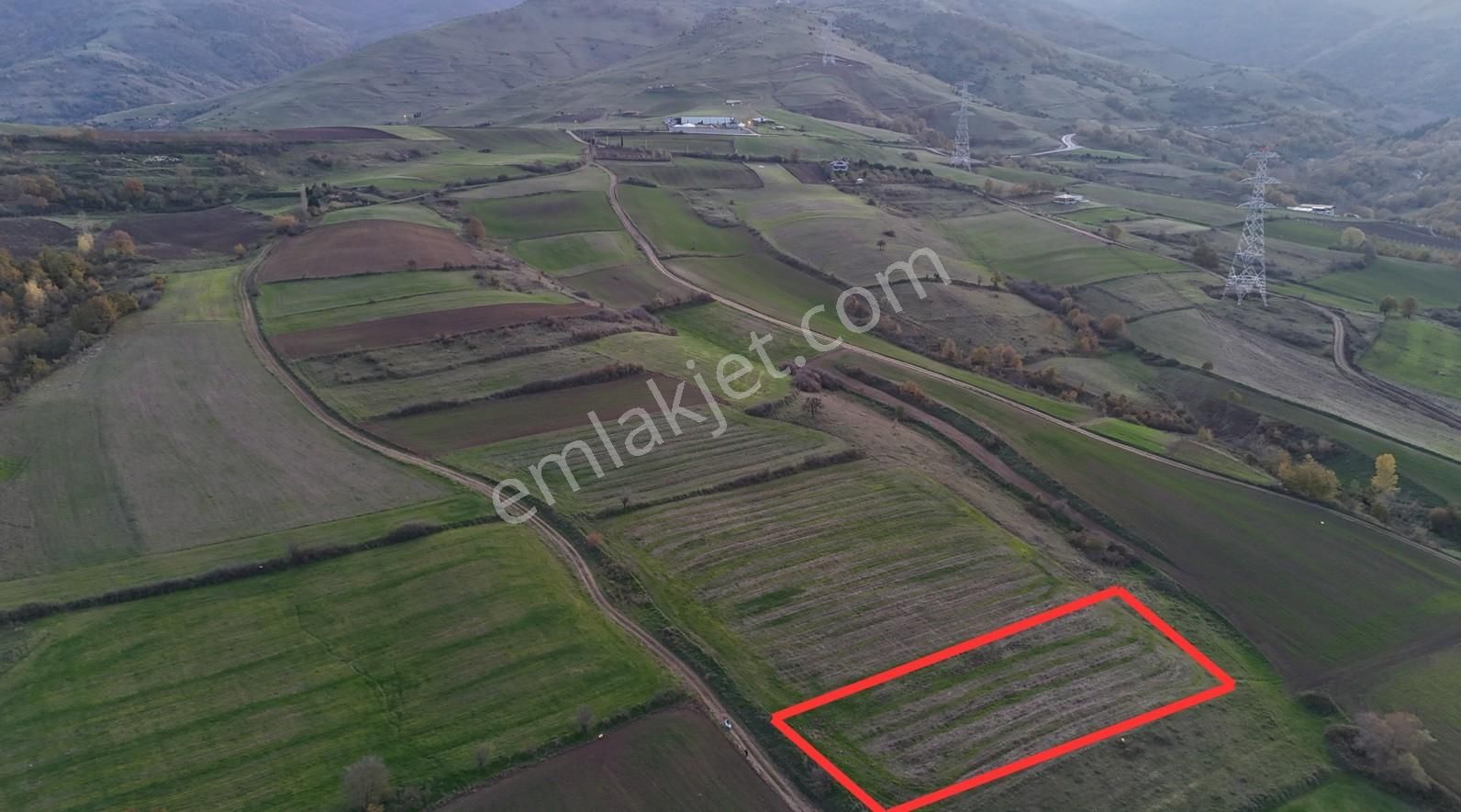 Deniz'den Kızderbent Köyünde %5 İmarlı Resmi Yola Cepheli Tarla