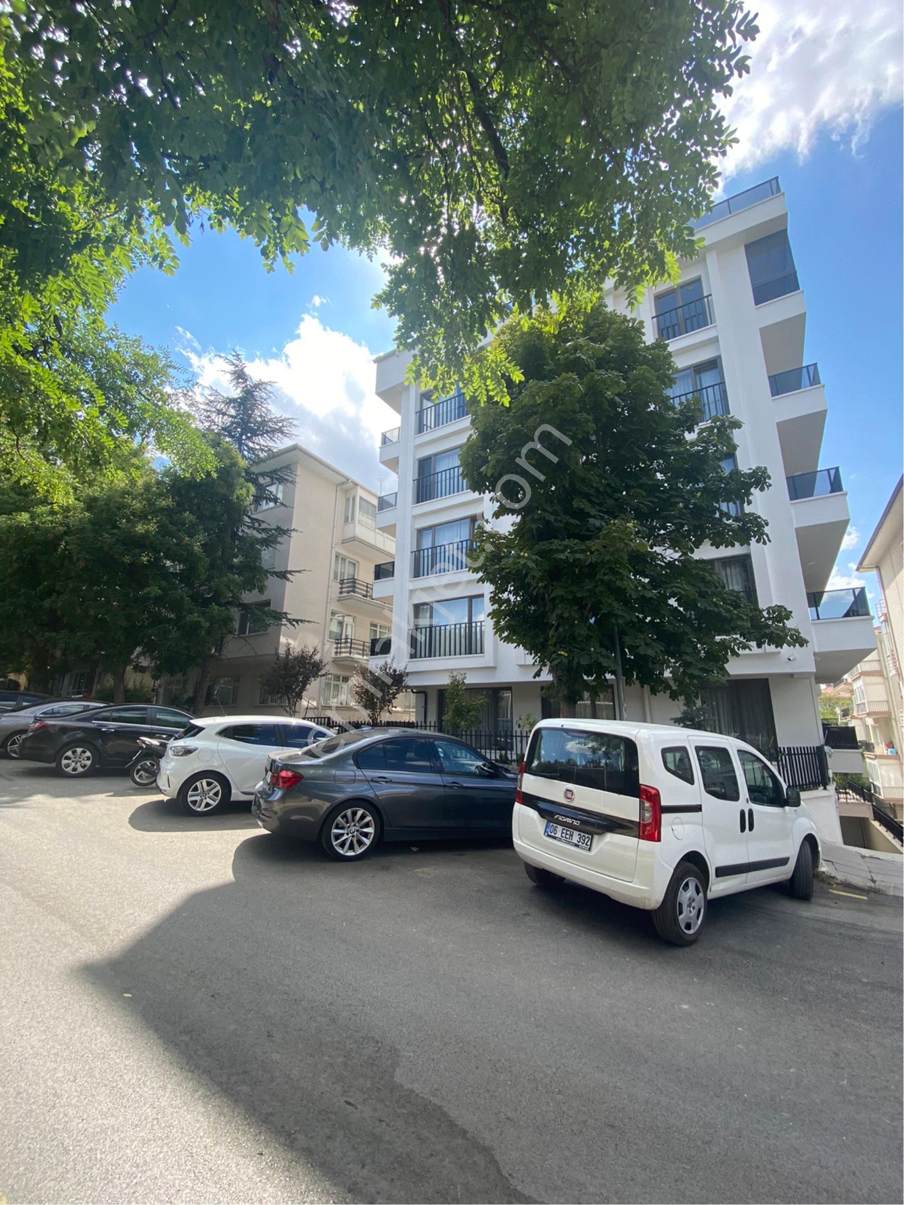 Ayrancı Paris Caddesi Yeni Bina Asansörlü,otoparklı Arakat Satılık 3+1 Daire - Görsel 22