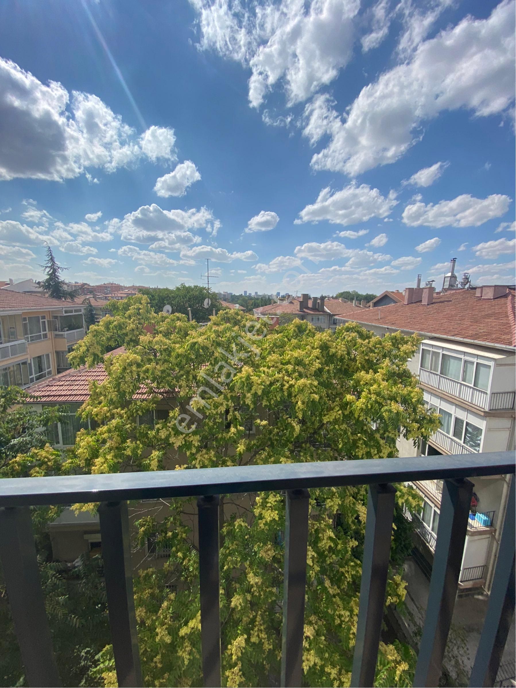 Ayrancı Paris Caddesi Yeni Bina Asansörlü,otoparklı Arakat Satılık 3+1 Daire - Görsel 2