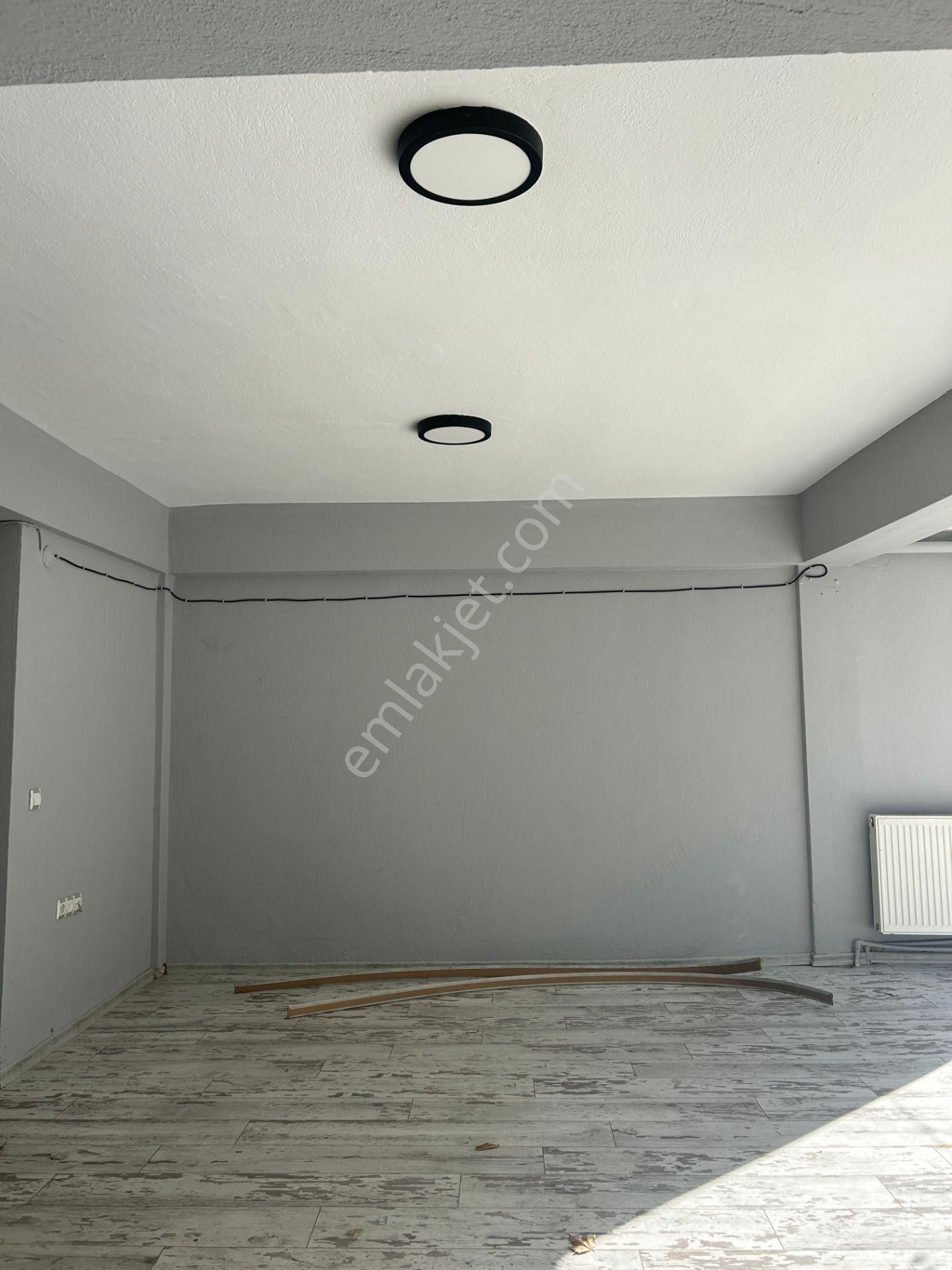 Çamlıkta Muhteşem Konumda Depozitosuz Kiralık İş Yeri/ofis - Görsel 7