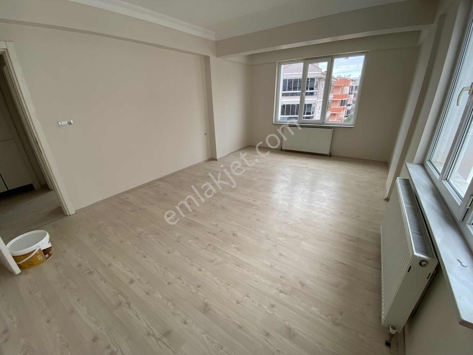 Nova Grup'tan Avukatlar Caddesi Üzeri Geniş 3+1 Kiralık Daire - Görsel 4