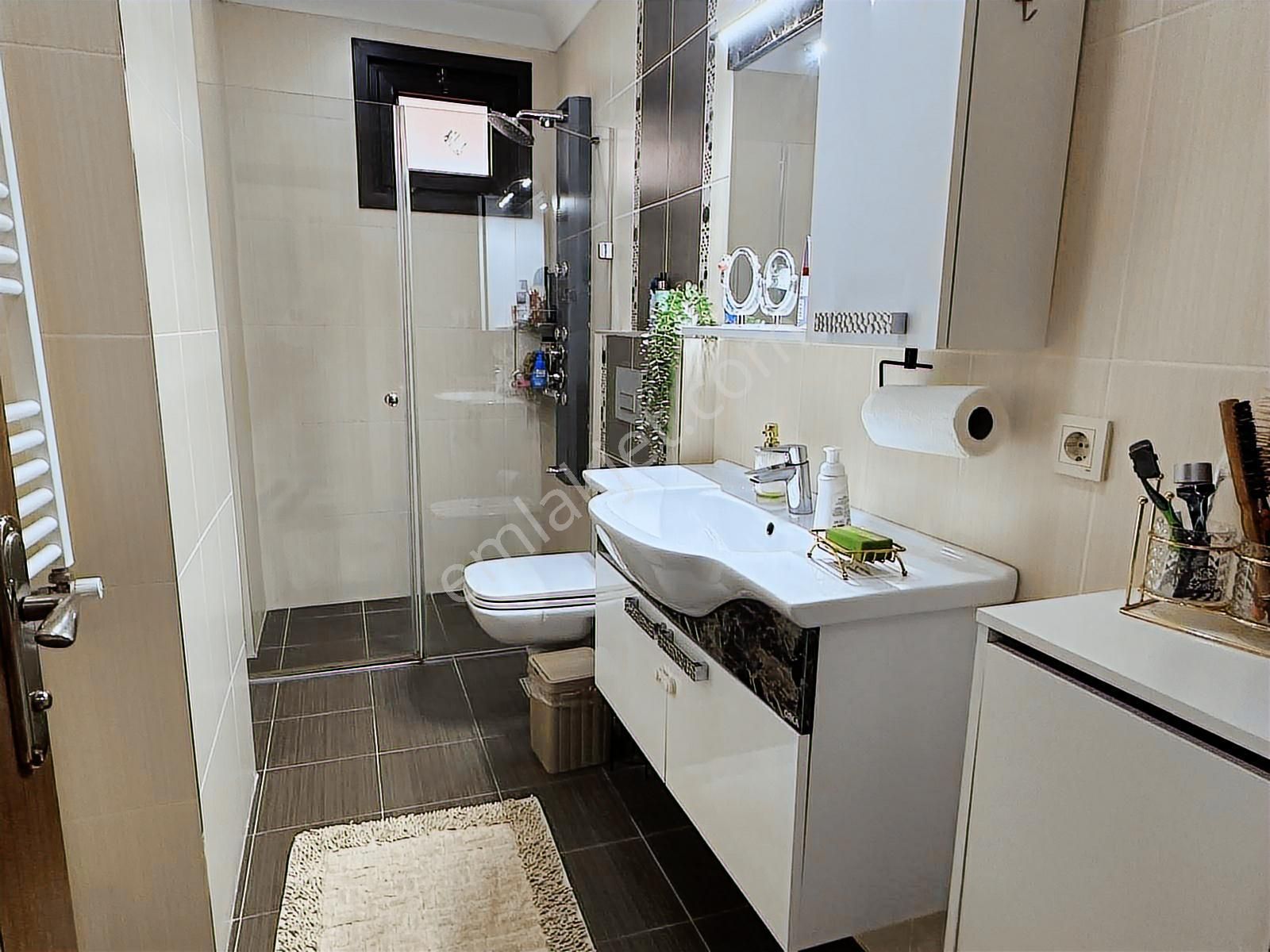 Cadde Üzerinde Merkezi Konumda Güney Cepheli Fırsat - Görsel 27