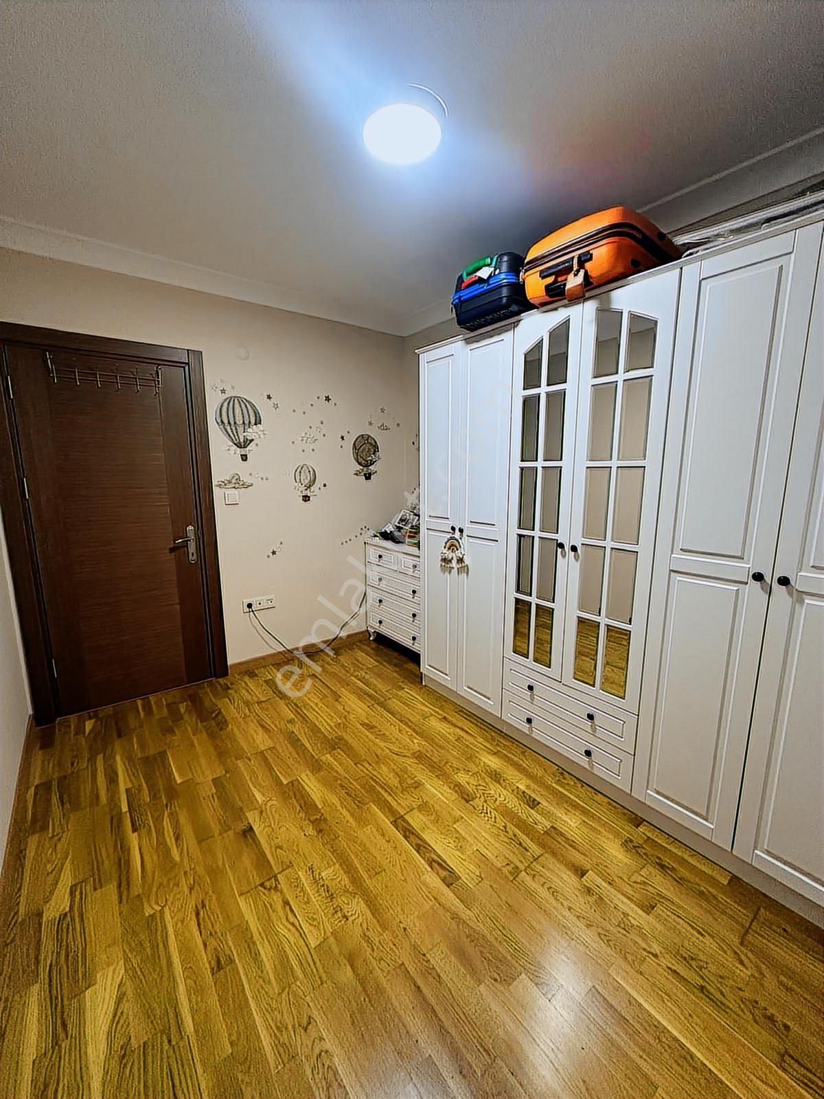 Cadde Üzerinde Merkezi Konumda Güney Cepheli Fırsat - Görsel 23