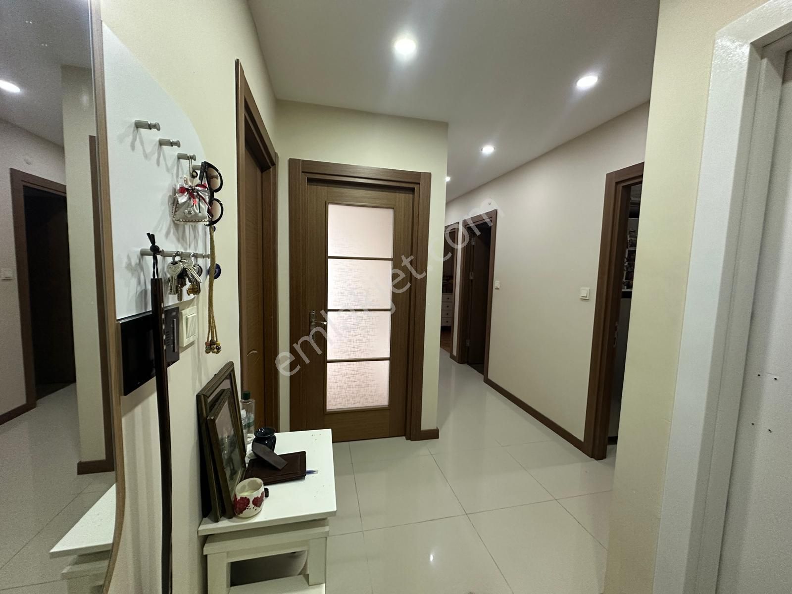 Cadde Üzerinde Merkezi Konumda Güney Cepheli Fırsat - Görsel 8