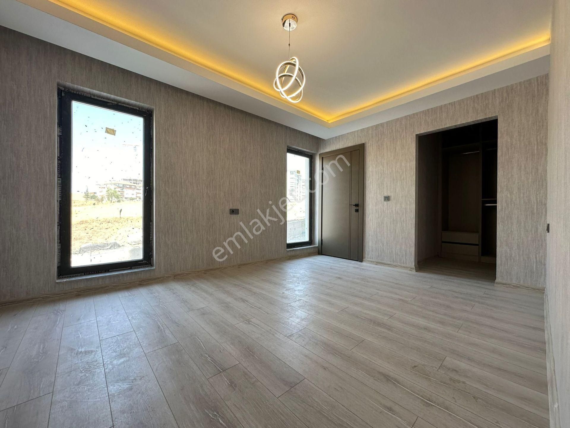 Pursaklar Mehmet Zengin Emlak'tan Ultra Lüx Sitede 4+1 6.kat Ful Yerden Isıtmalı Sıfır Daire - Görsel 8