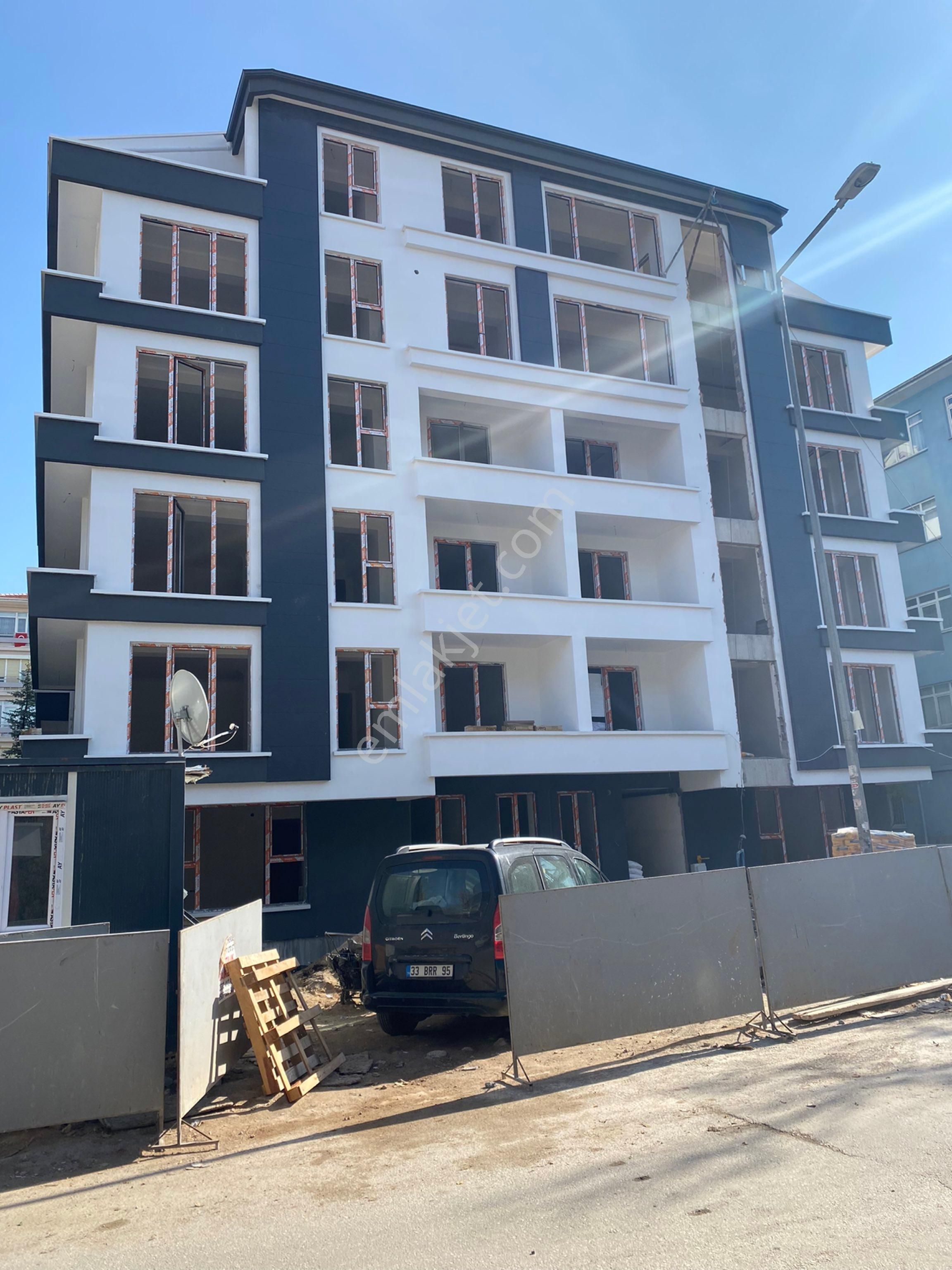 Ayrancı Güleryüz Sokak Sıfır Binada Satılık 1+1 Daire