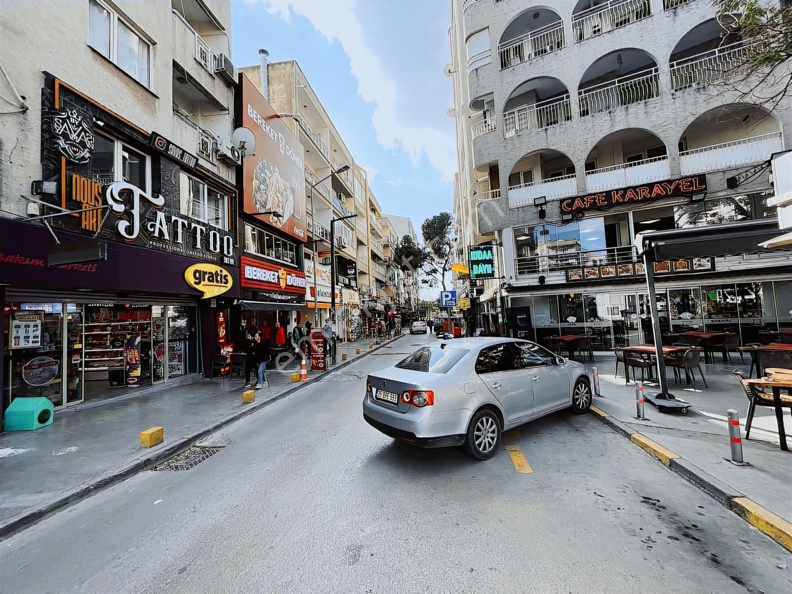 Bornova Küçükpark Meydanda Çift Cephe Bakımlı 3+1 Kiralık Daire - Görsel 16