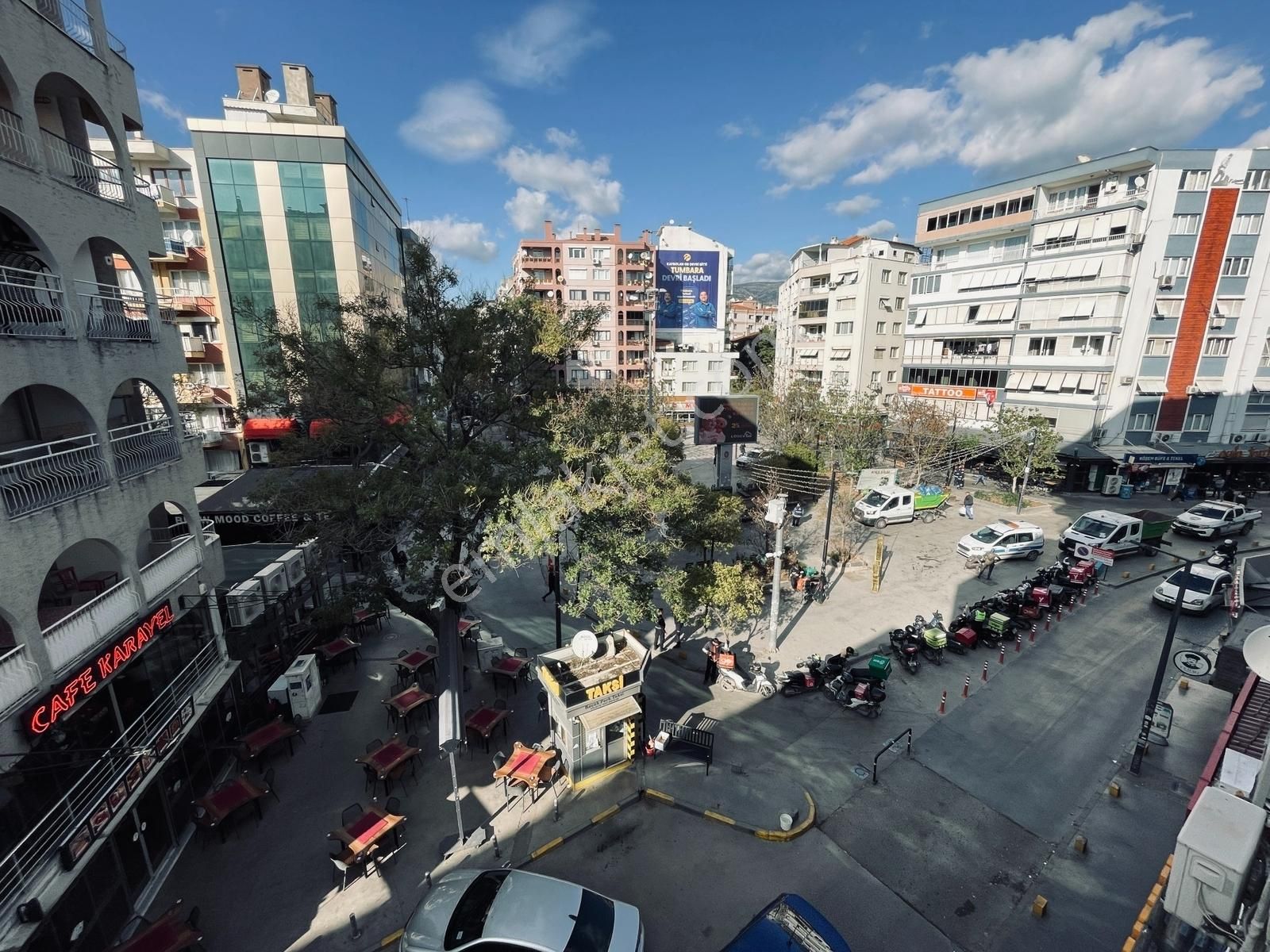 Bornova Küçükpark Meydanda Çift Cephe Bakımlı 3+1 Kiralık Daire