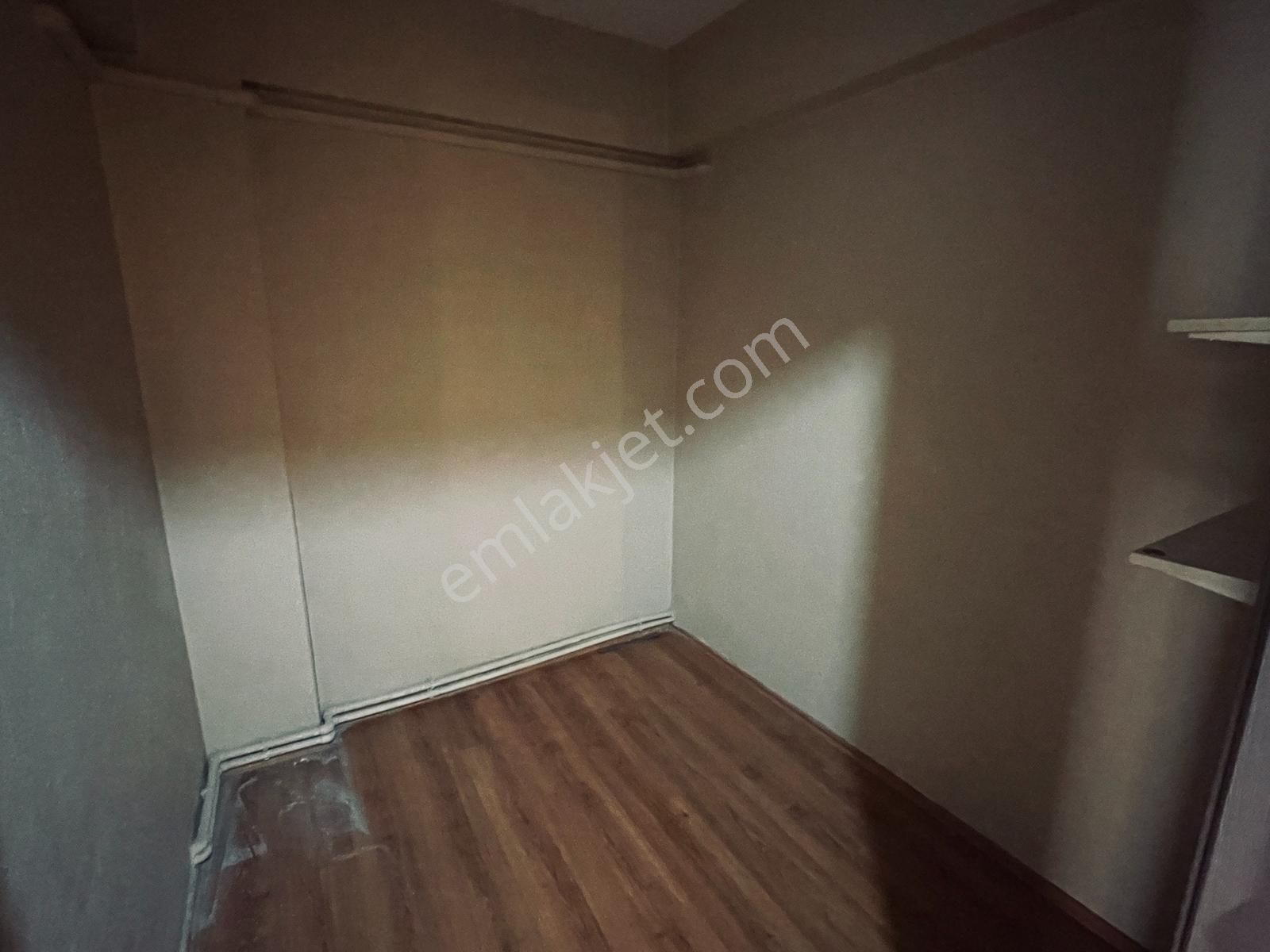 Bornova Küçükpark Meydanda Çift Cephe Bakımlı 3+1 Kiralık Daire - Görsel 24