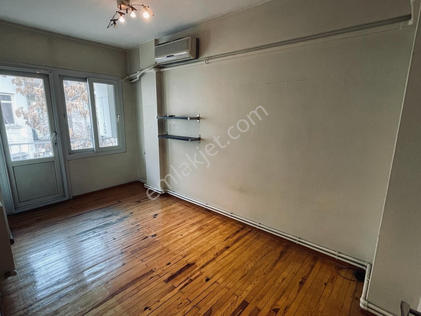 Bornova Küçükpark Meydanda Çift Cephe Bakımlı 3+1 Kiralık Daire - Görsel 22