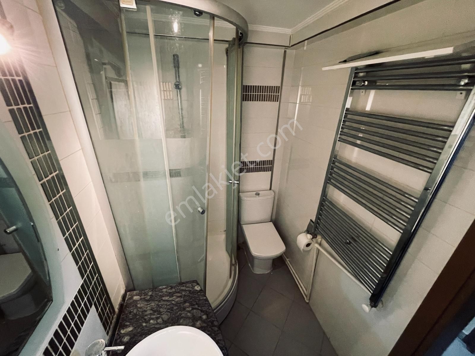 Bornova Küçükpark Meydanda Çift Cephe Bakımlı 3+1 Kiralık Daire - Görsel 25