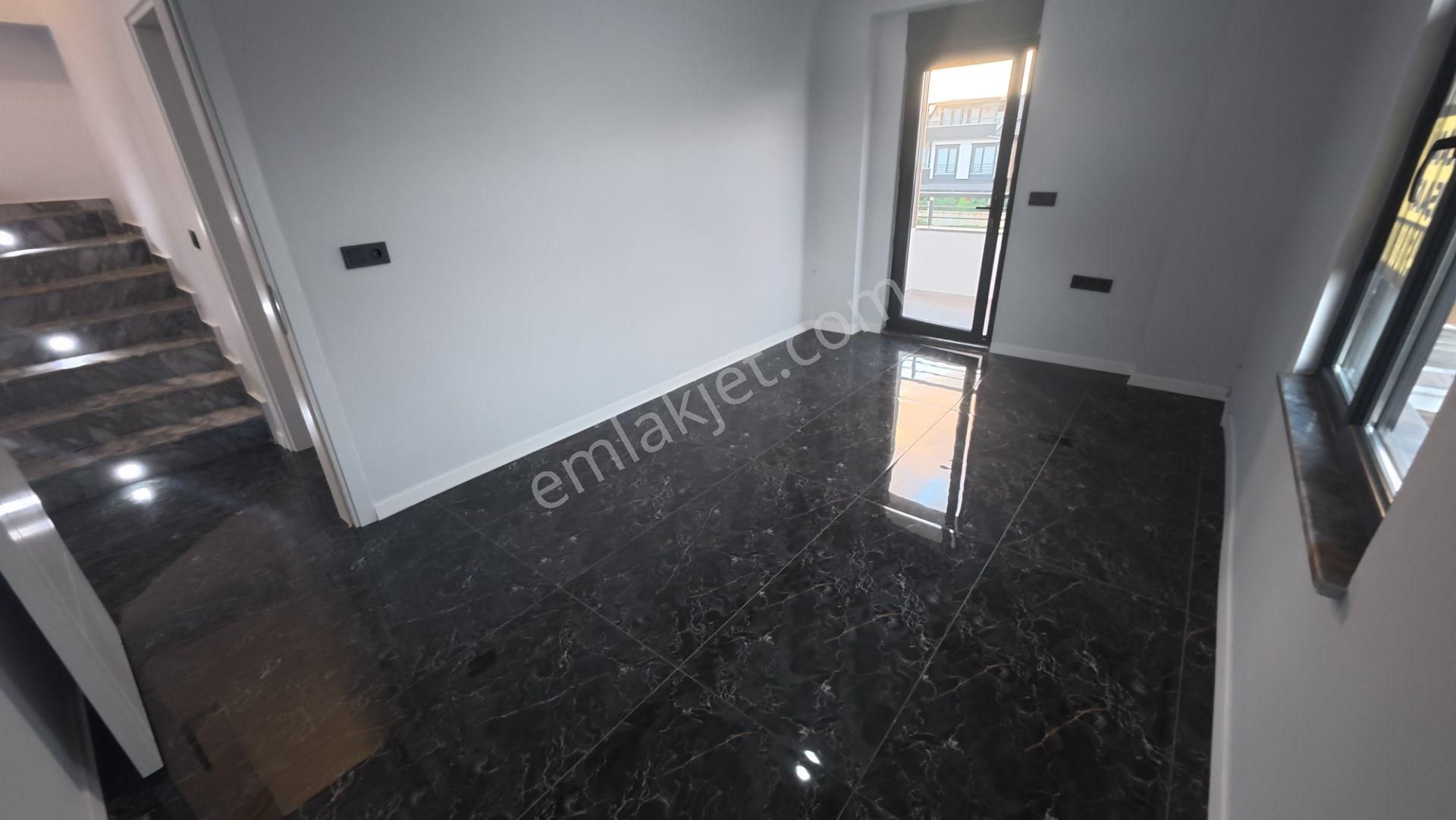 Sakarya Kocaalide Müstakil Havuz Ve Bahçe Kullanımlı Villa!!! - Görsel 19