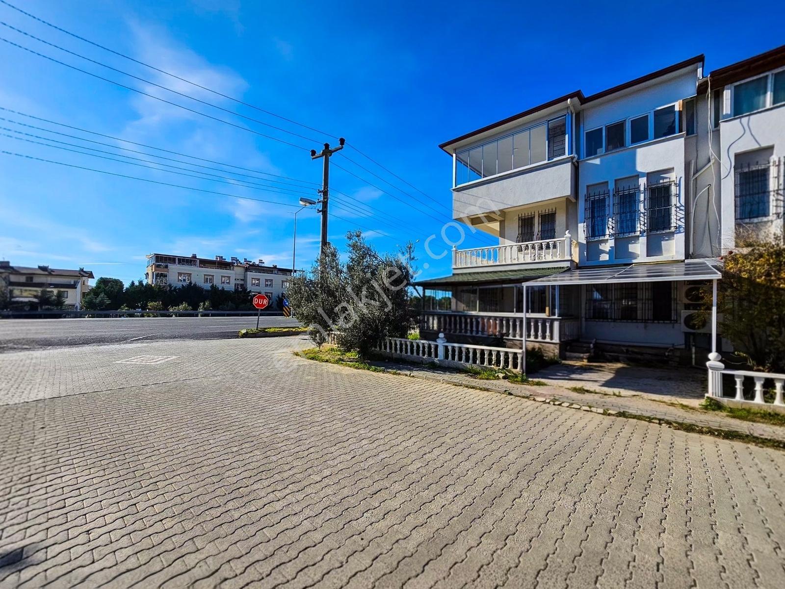 ༺kerim'den Fırsat Altınoluk Yola Sıfır 3+1 Teraslı Satılık Villa - Görsel 25