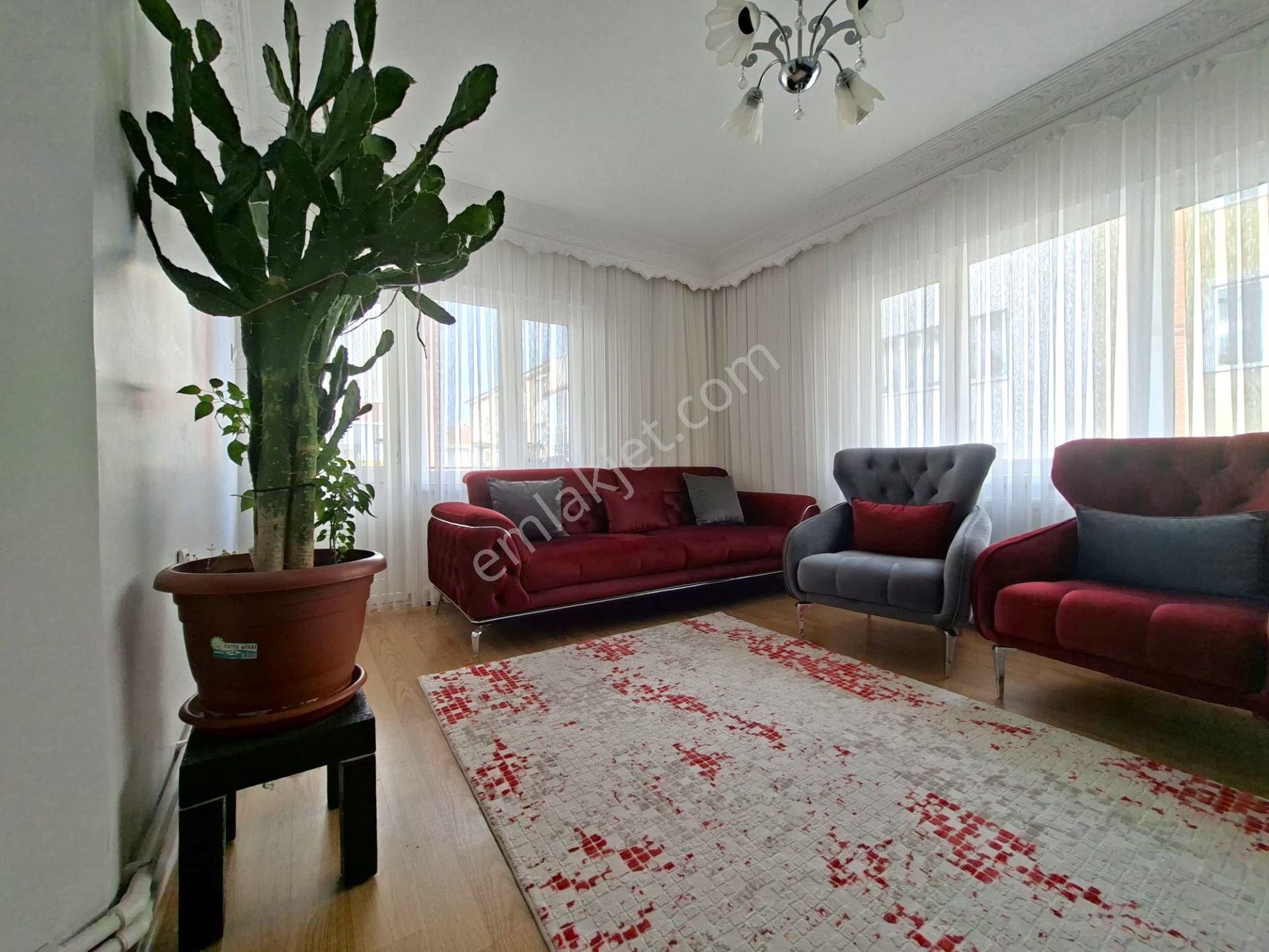 Recep Ümit Emlak'tan Ömerağa Mahallesinde Turgut Reis Caddesi Yakınında Ara Kat Satılık 2+1 Daire - Görsel 6