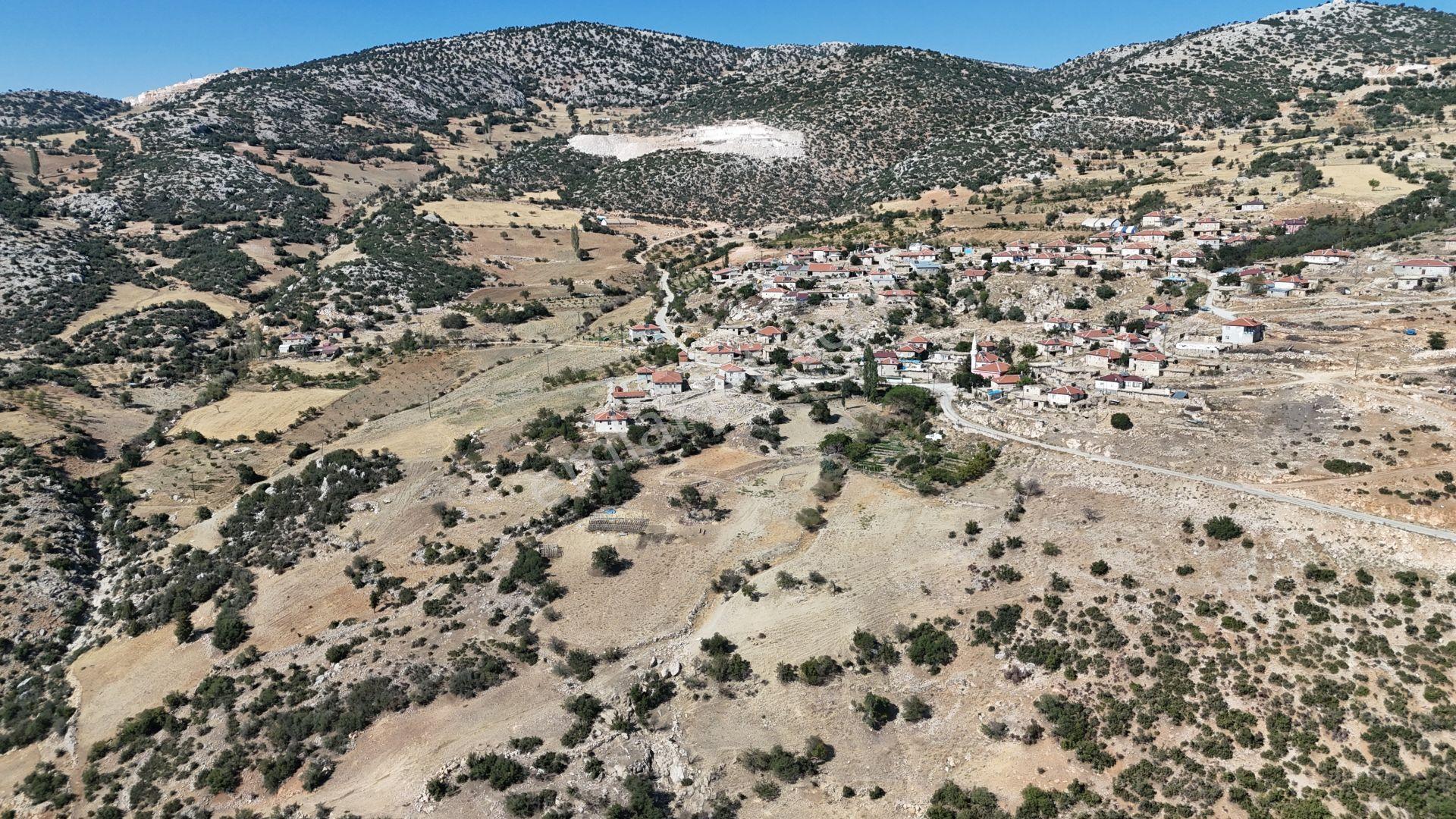 Karaman / Merkez / Özdemir Mahallesinde 6.976 M² Müstakil Tapulu Tarla - Görsel 5