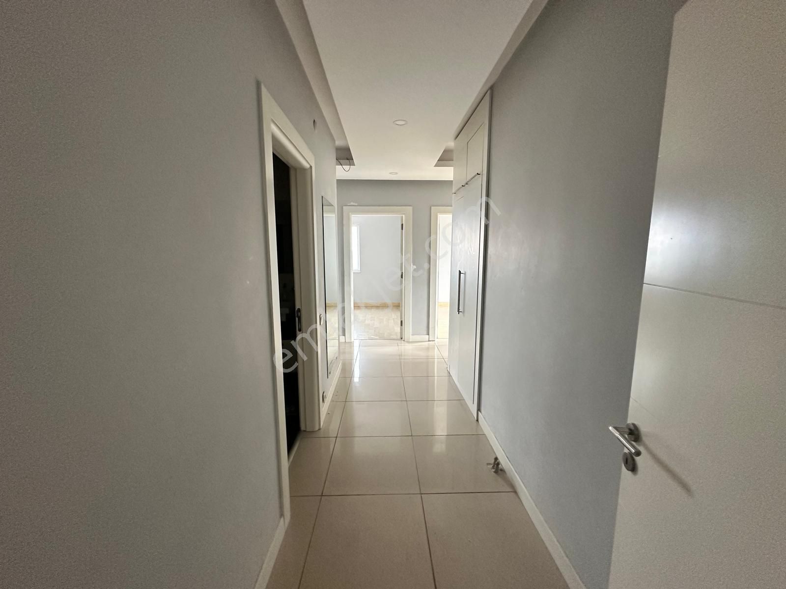 Esenyurt Cumhuriyet Rayana Res. 230m2 Satılık 4+1 Daire - Görsel 3