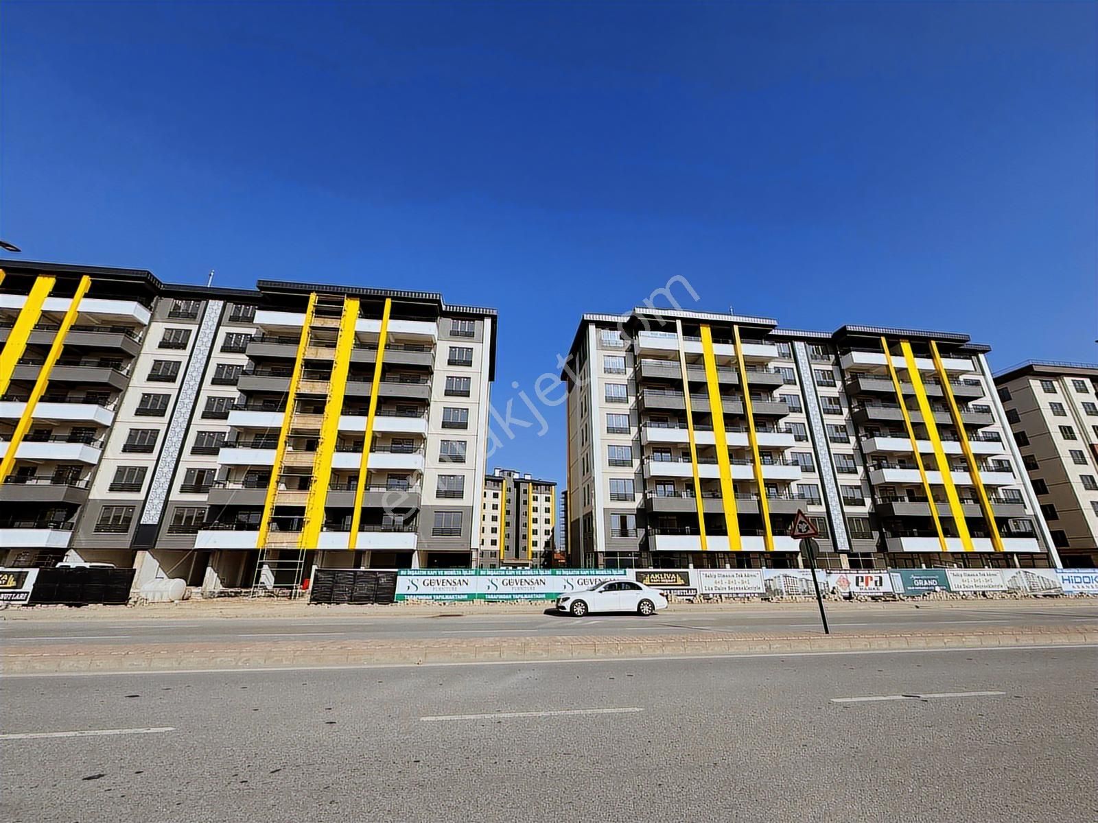 Alparslan Türkeş Cd Larmina Garden Sitesi 2+1 Ara Kat Lüks Yaşam - Görsel 7