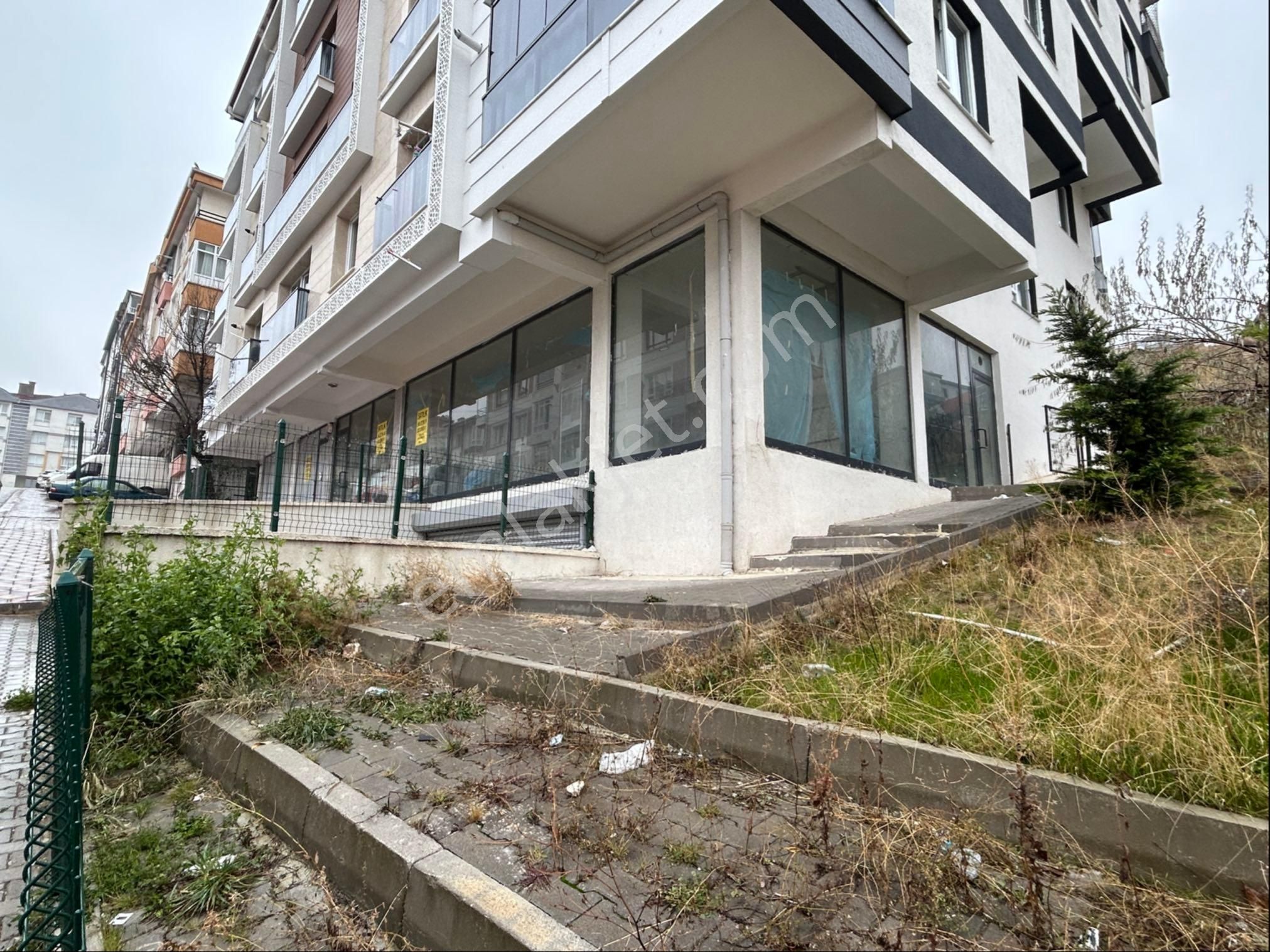 Keçiörende Okul Yanı 200 M2 Satılık Dükkan - Görsel 2