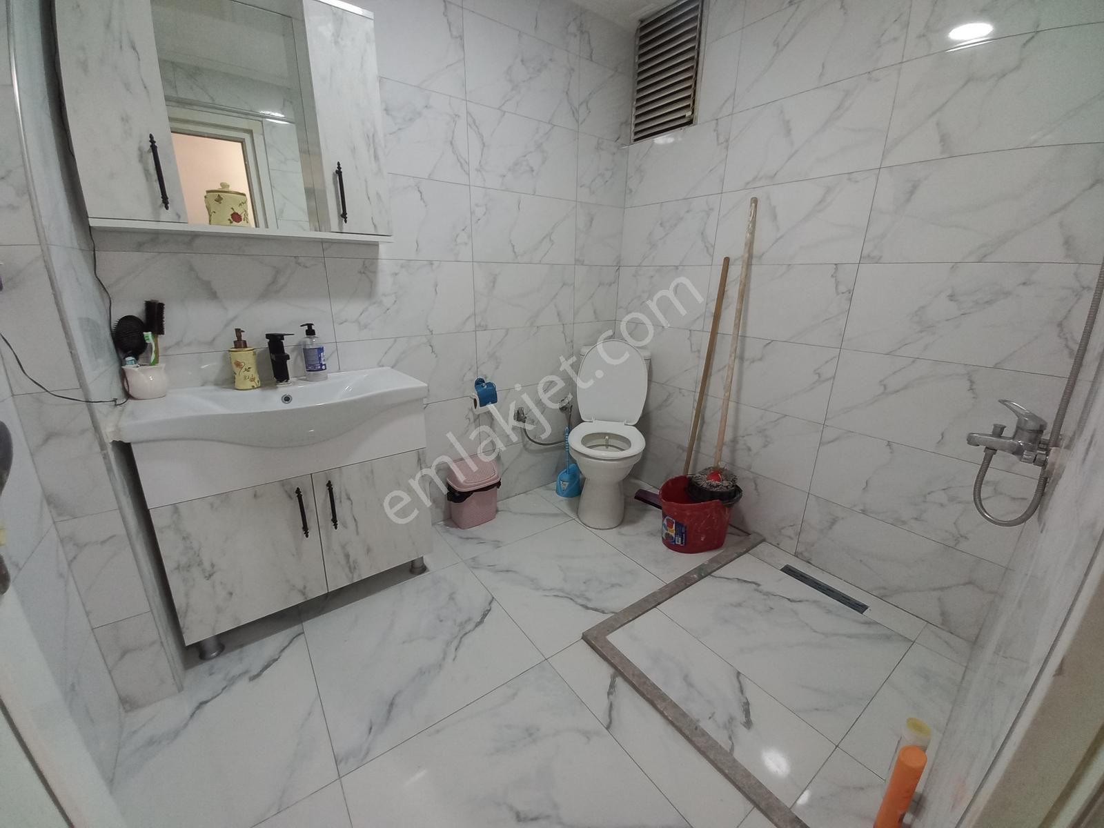 Üsküdar Sahile 9 Dak Yürüme Mesafesinde Eşyalı Bahçe Kullanımlı - Görsel 17