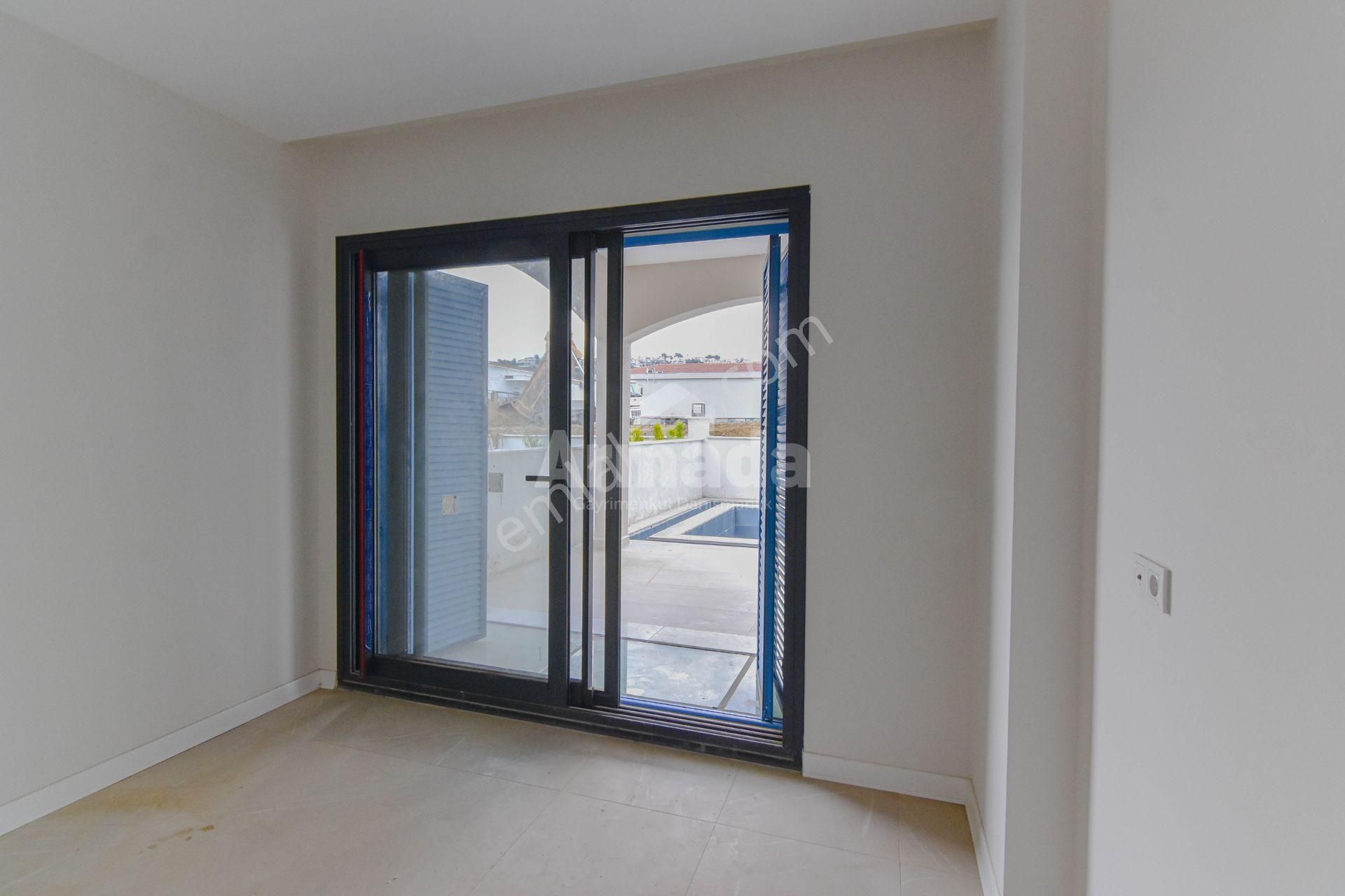 Kuşadası Karaova'da Tek Müstakil Özel Havuzlu Lüks Villa - Görsel 2