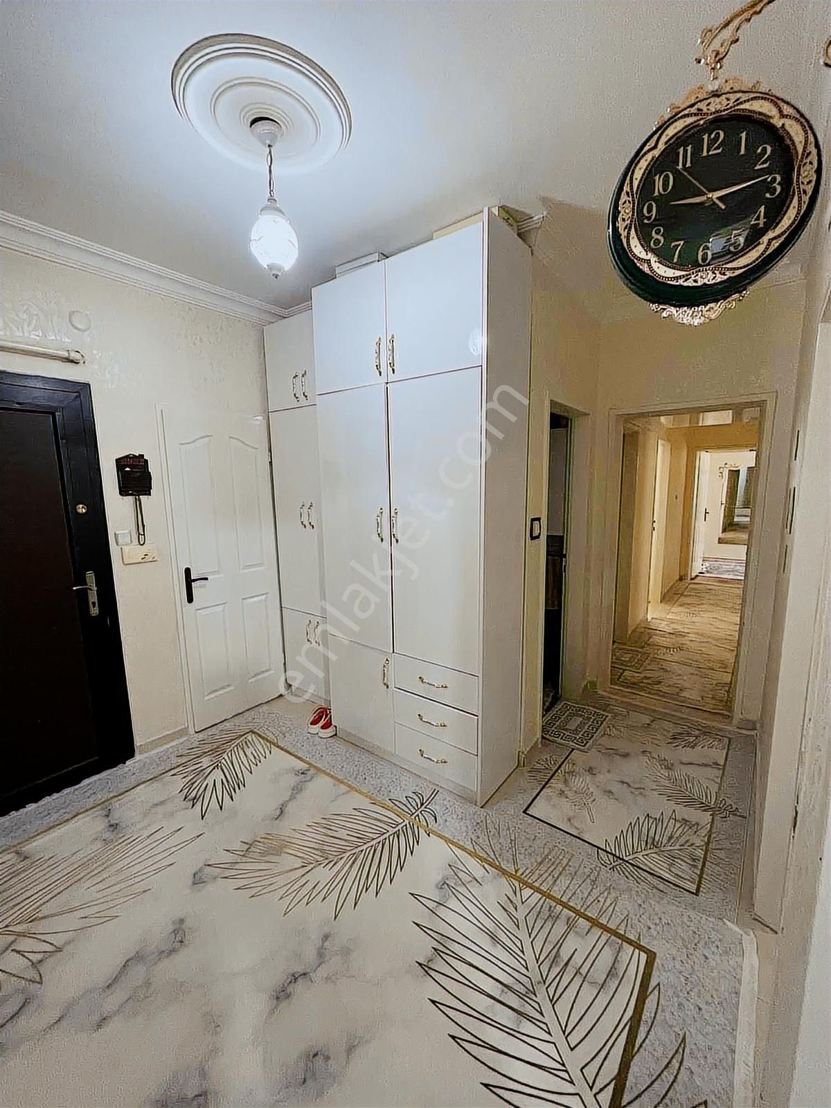 Karacaahmet Nikah Salonu Yanı Satlık 3+1 Bakımlı Daire - Görsel 4