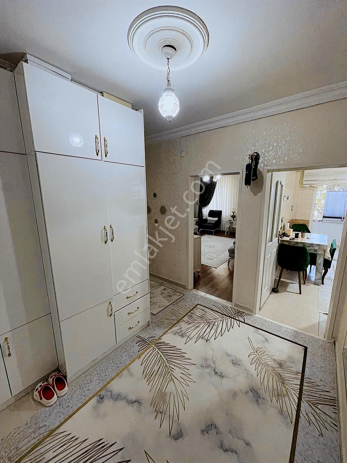 Karacaahmet Nikah Salonu Yanı Satlık 3+1 Bakımlı Daire - Görsel 22
