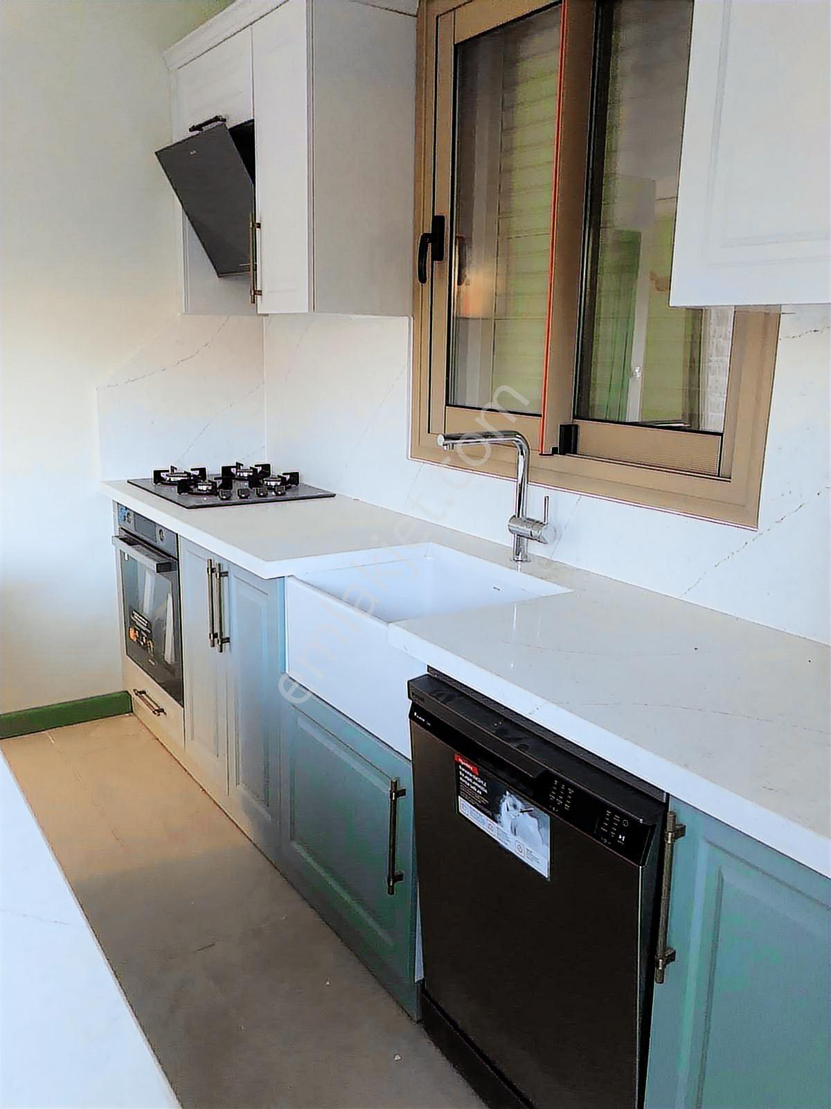 Ayvalık Sarımsaklı'da Mükemmel Konumda Emsalsiz Satılık Villa - Görsel 8