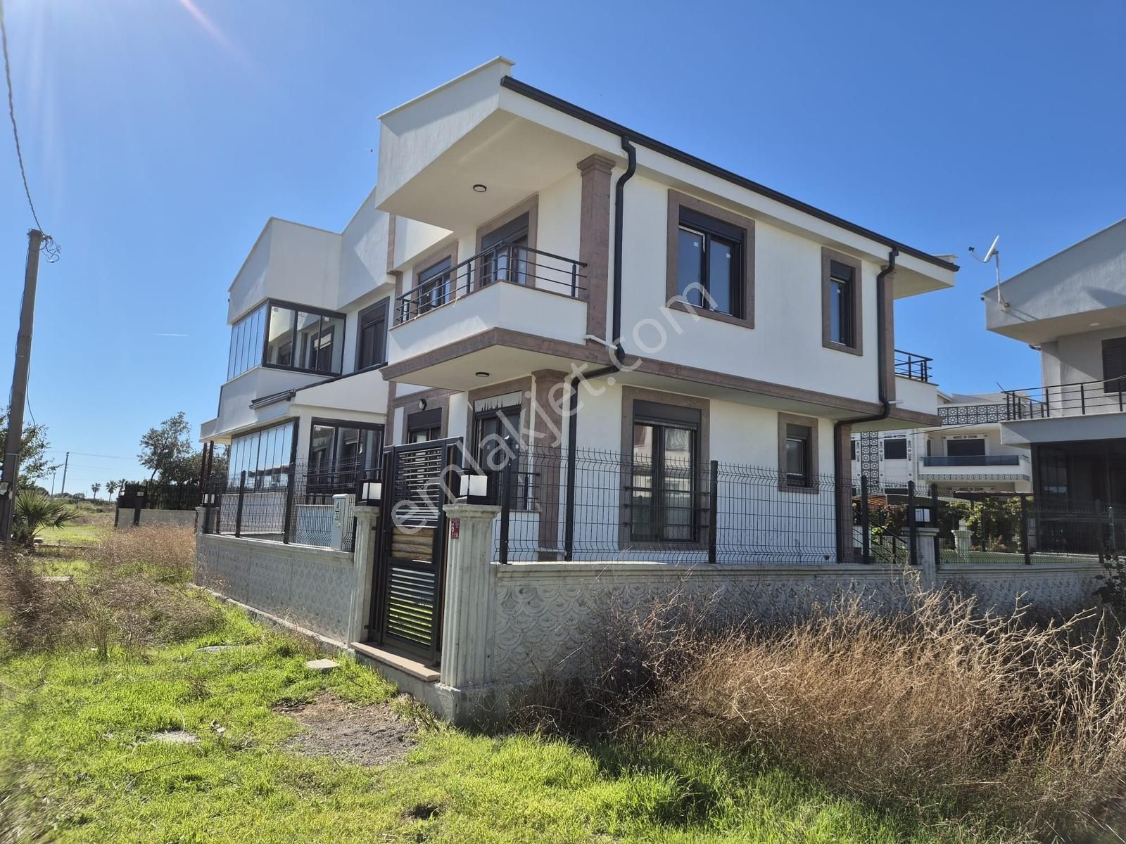 Route 10'dan Ayvalık Sarımsaklı'da Harika Tasarım Satılık Villa - Görsel 24