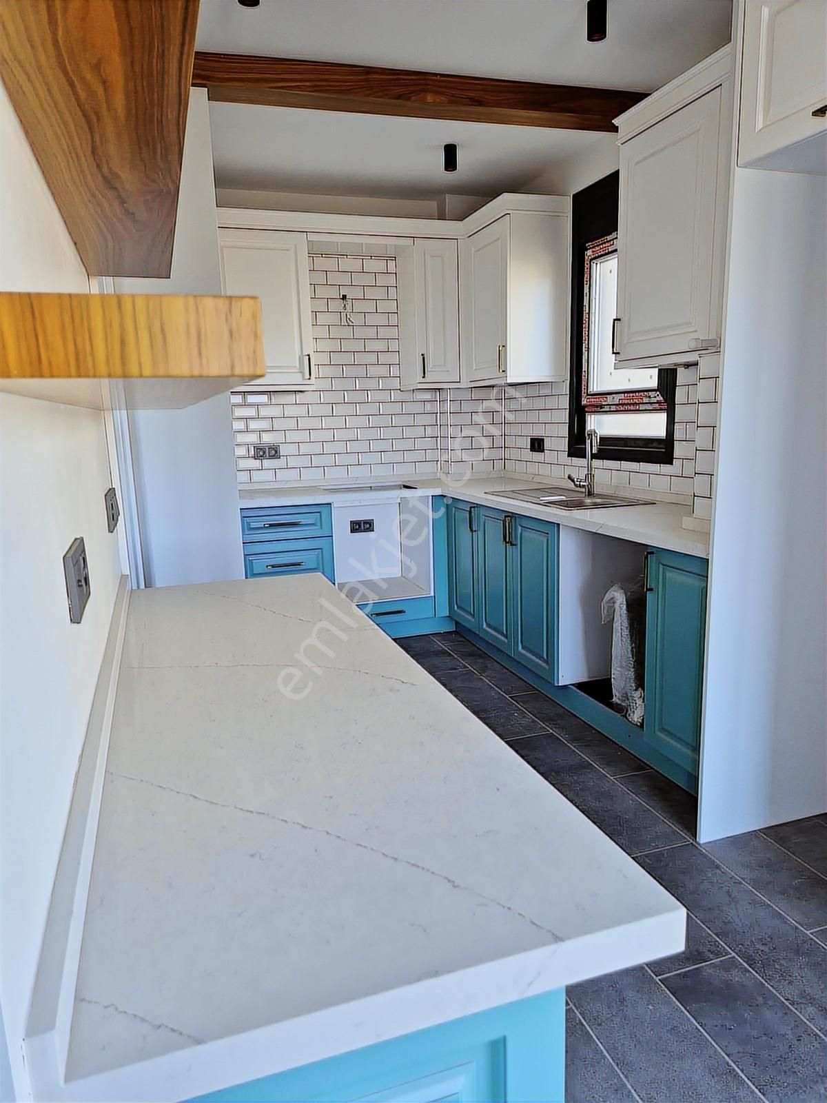 Route 10'dan Ayvalık Sarımsaklı'da Harika Tasarım Satılık Villa - Görsel 19