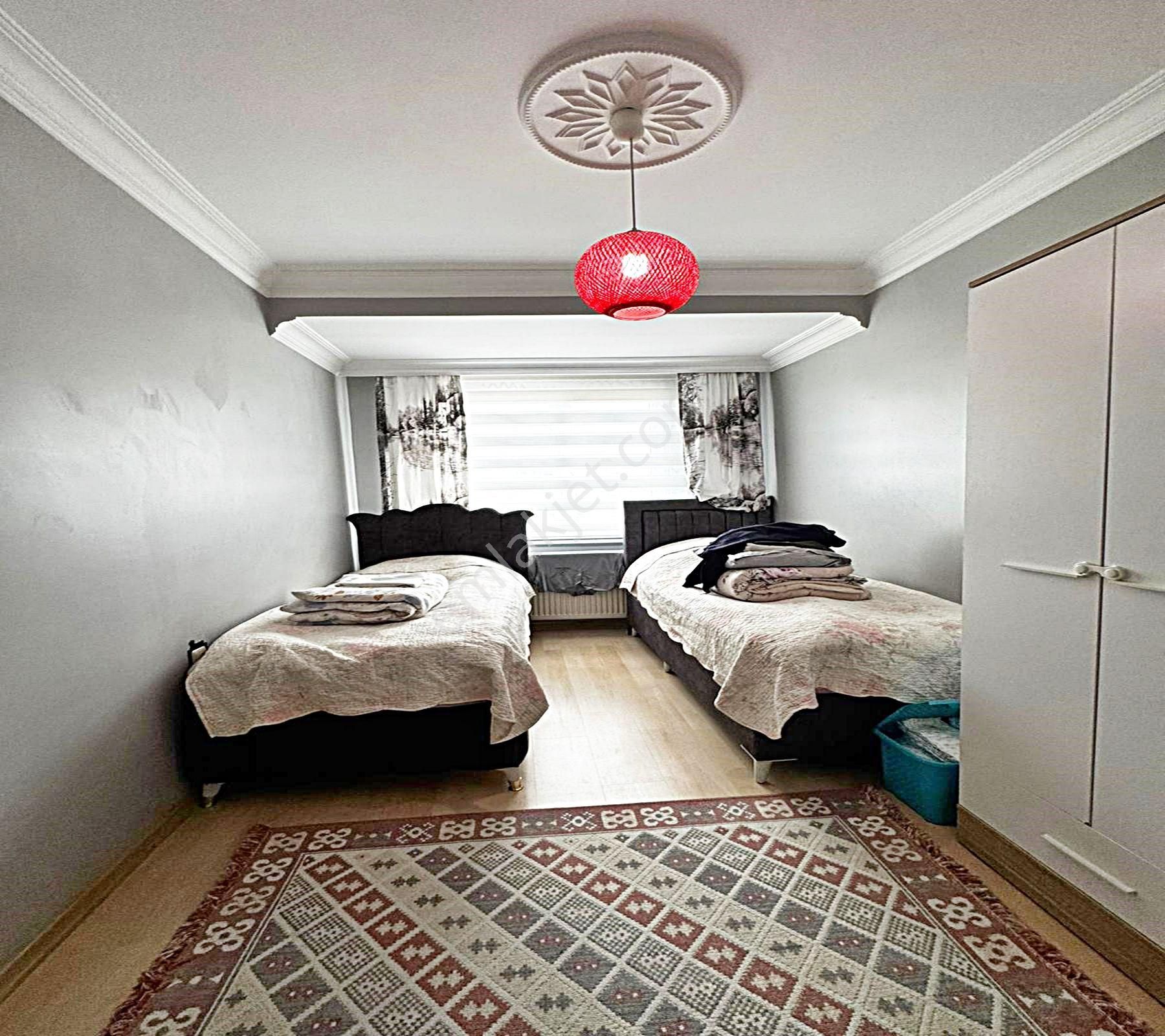 Metrobüse Yakın 120 M2 Temiz Masrafsız Harika 2+1 Stılık Daire - Görsel 12