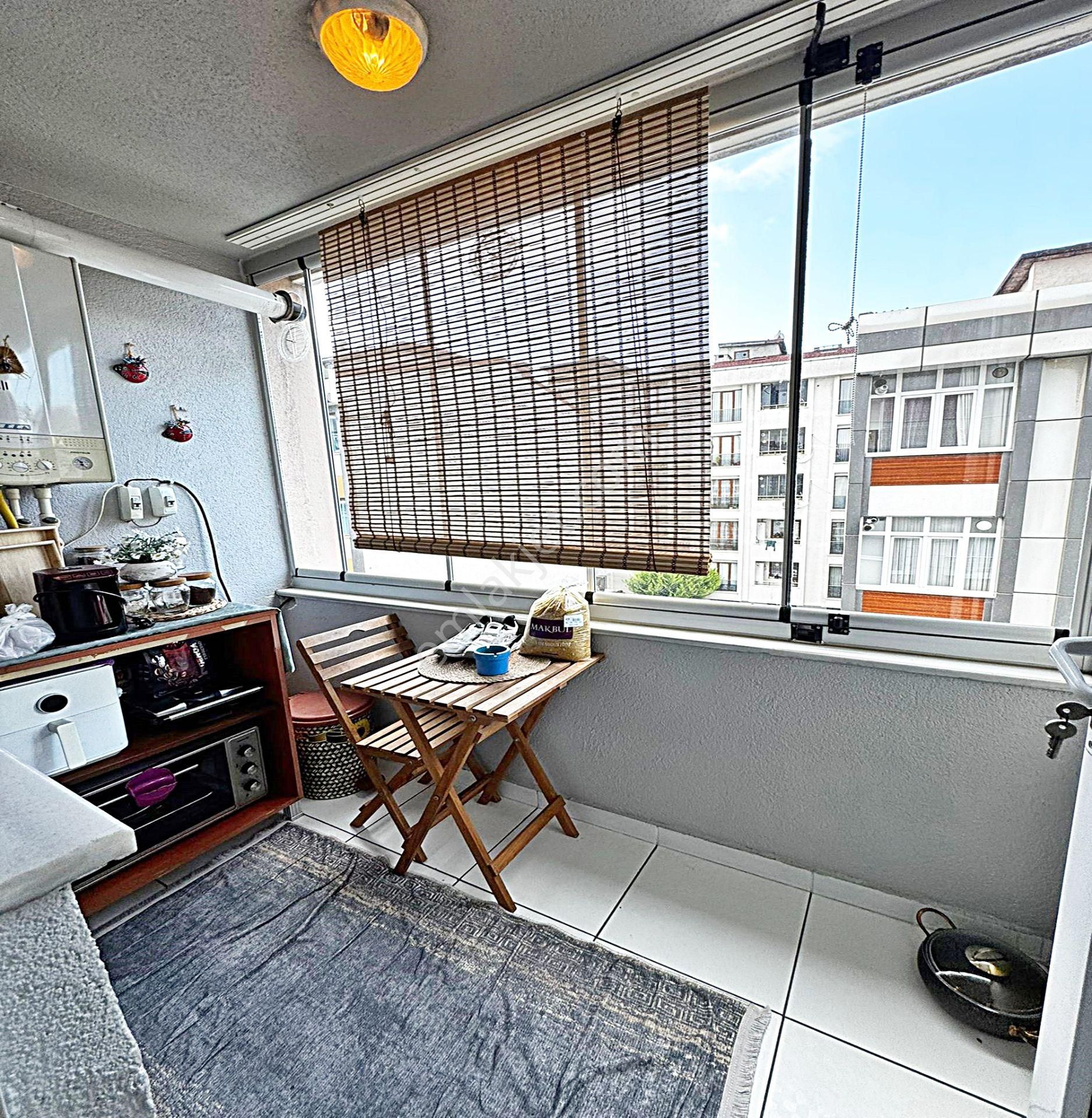 Metrobüse Yakın 120 M2 Temiz Masrafsız Harika 2+1 Stılık Daire - Görsel 7