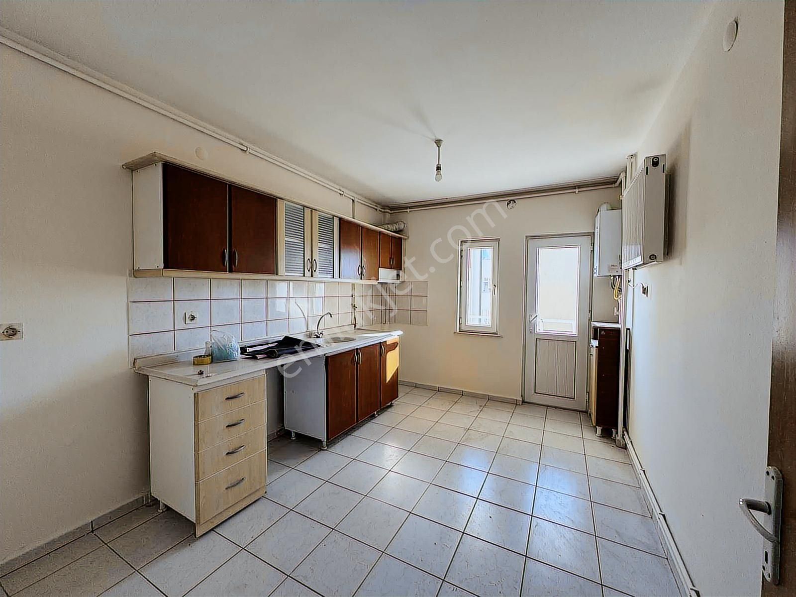 Süper Konumlu Tertemiz Kiralık İldem A - Görsel 11