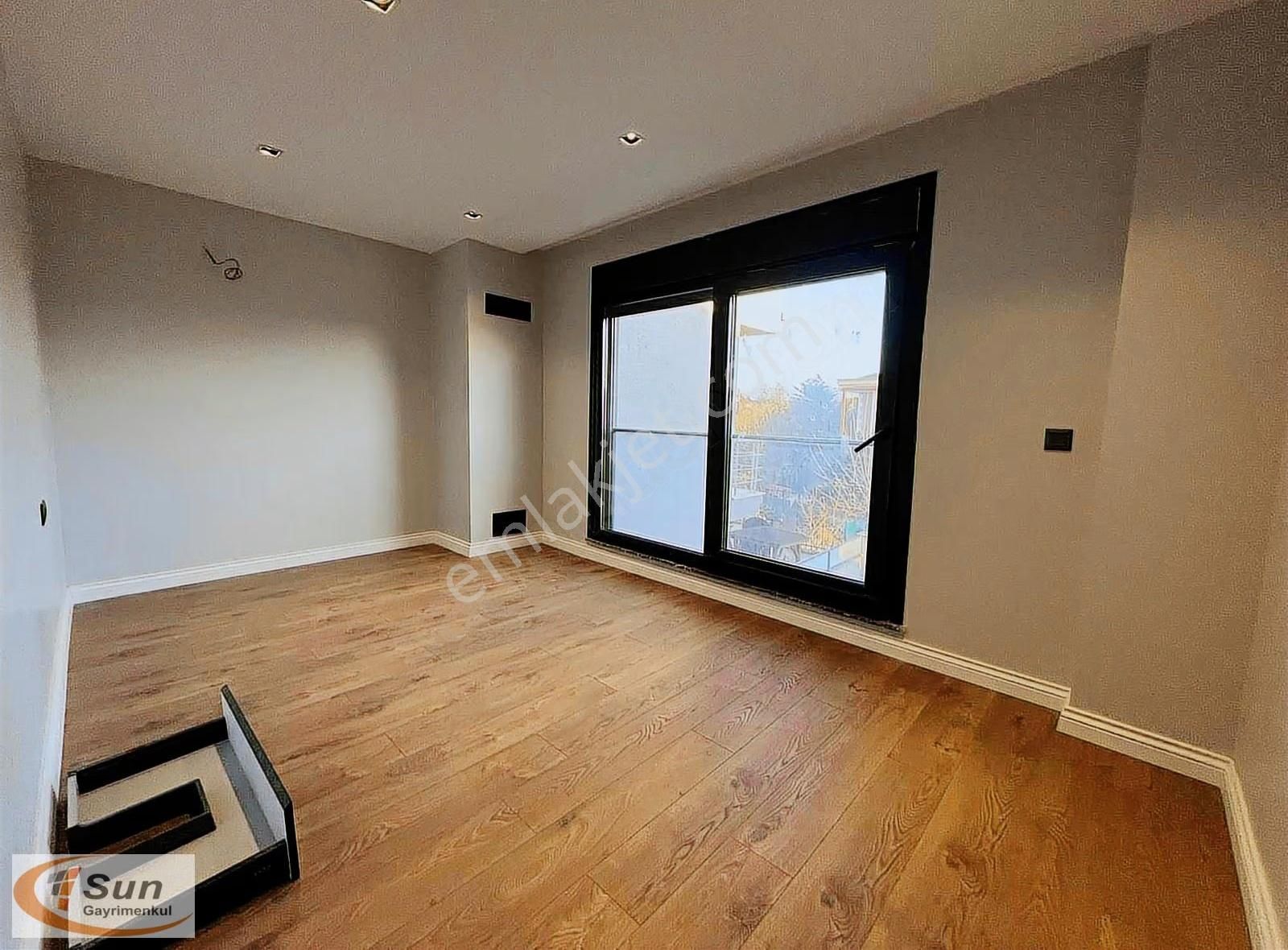 Sun'dan 4+1 190m2 Denize Yakın Havuzlu Ultra Lüks Villa !!!!!!! - Görsel 14