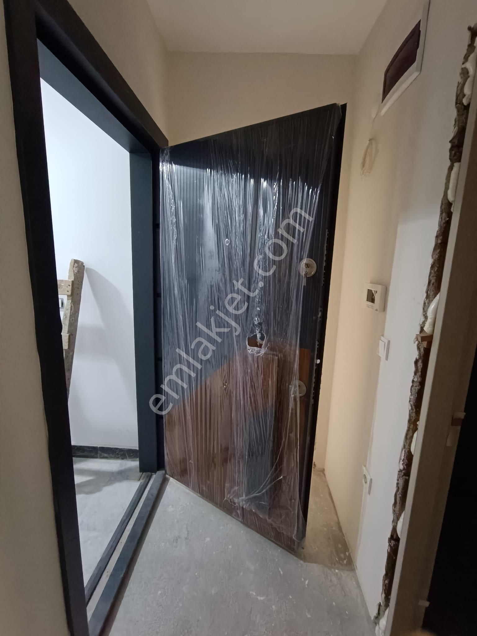 Avcılar Üniversite Mahallesi Sıfır 1+1 Amerikan Mutfak Bahçe Katı - Görsel 8