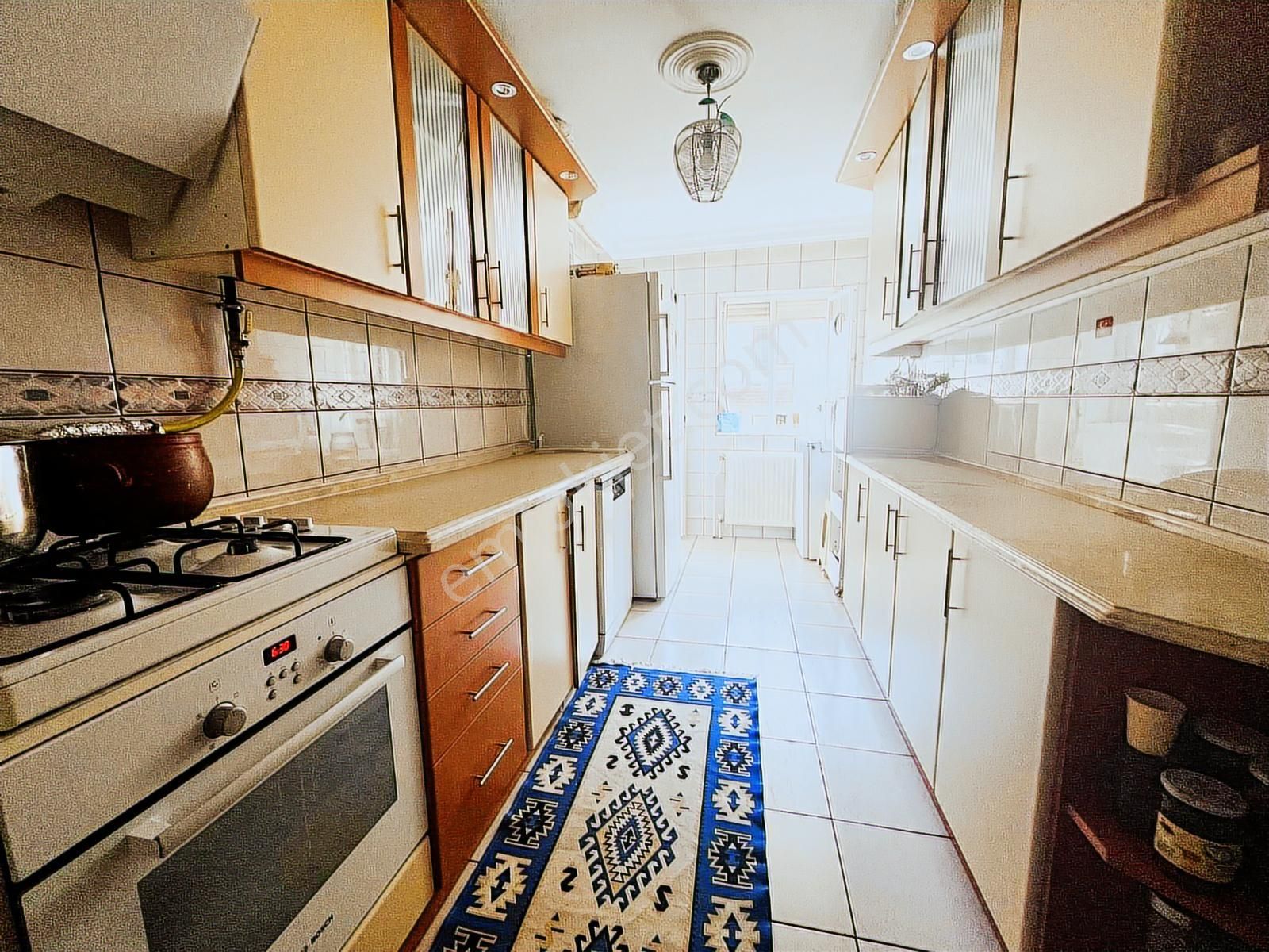 Buca Çevikbir Meydanda 3+1 Köşe Daire - Görsel 14