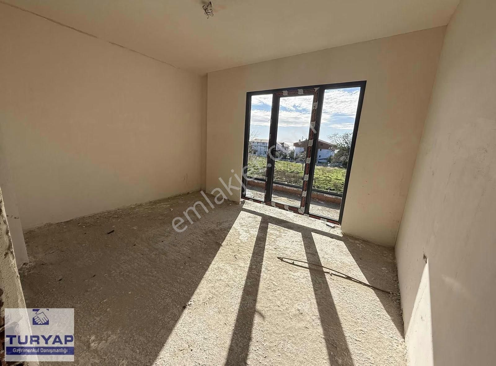 Cumhuriyet Mahallesi Deniz Manzaralı Villa - Görsel 9