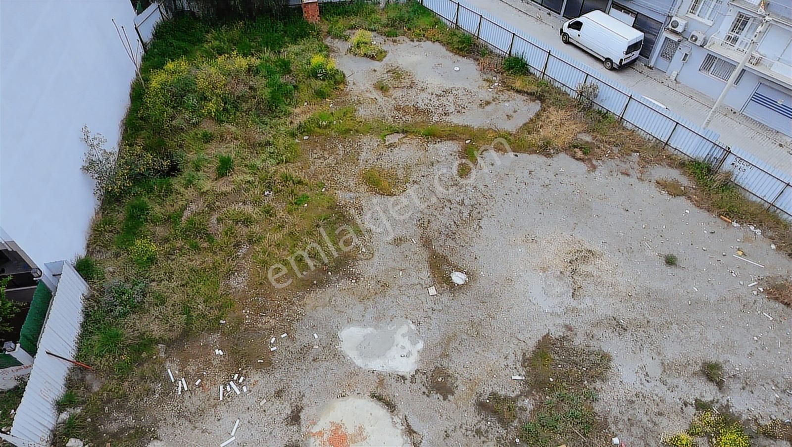 Bornova İmarlı 770 M² Köşe Arsa - Görsel 4