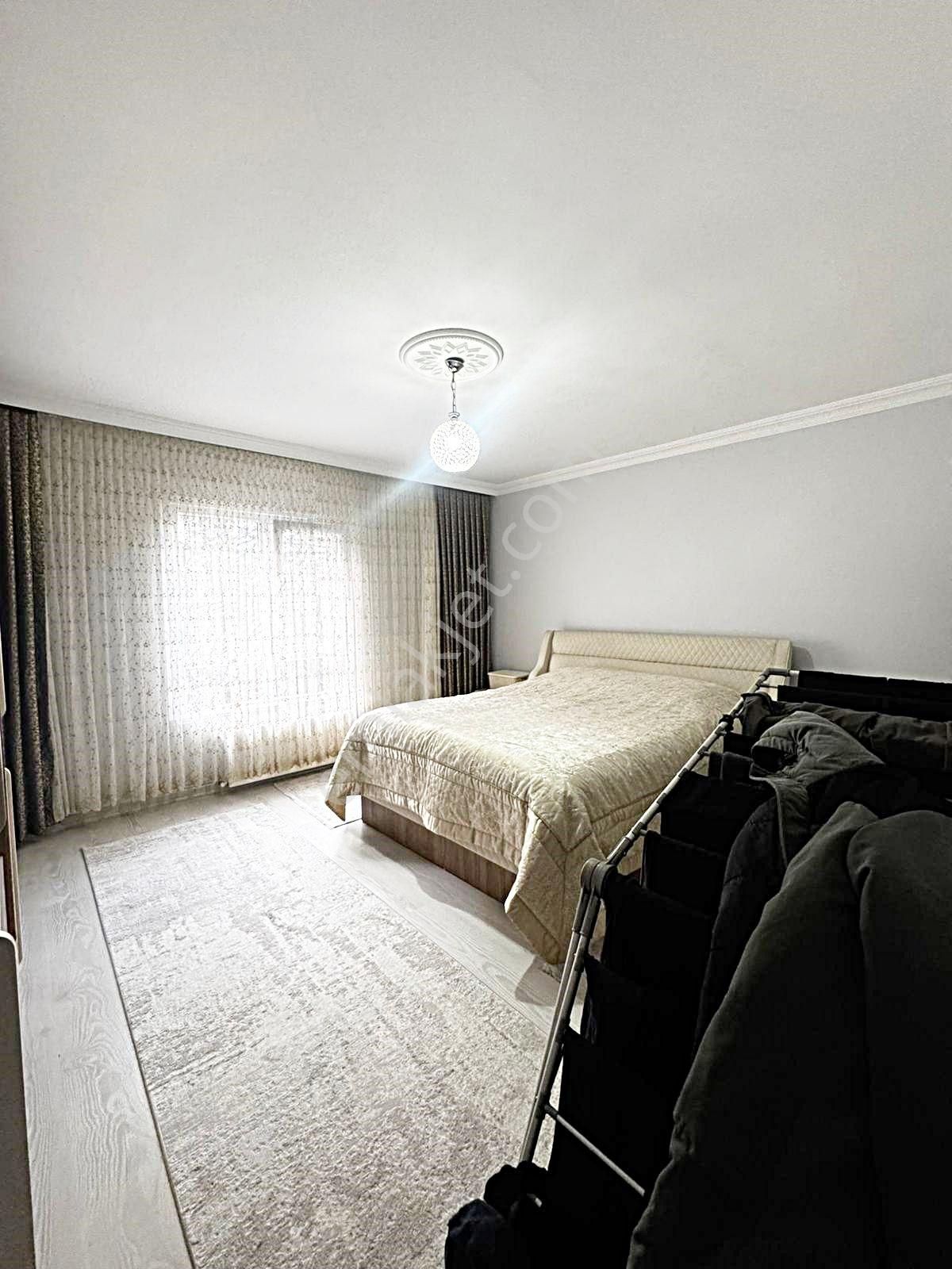 Metrobüse Yakın 150m2 Güvenlikli Site İçinde 3+1 Satılık Daire - Görsel 34