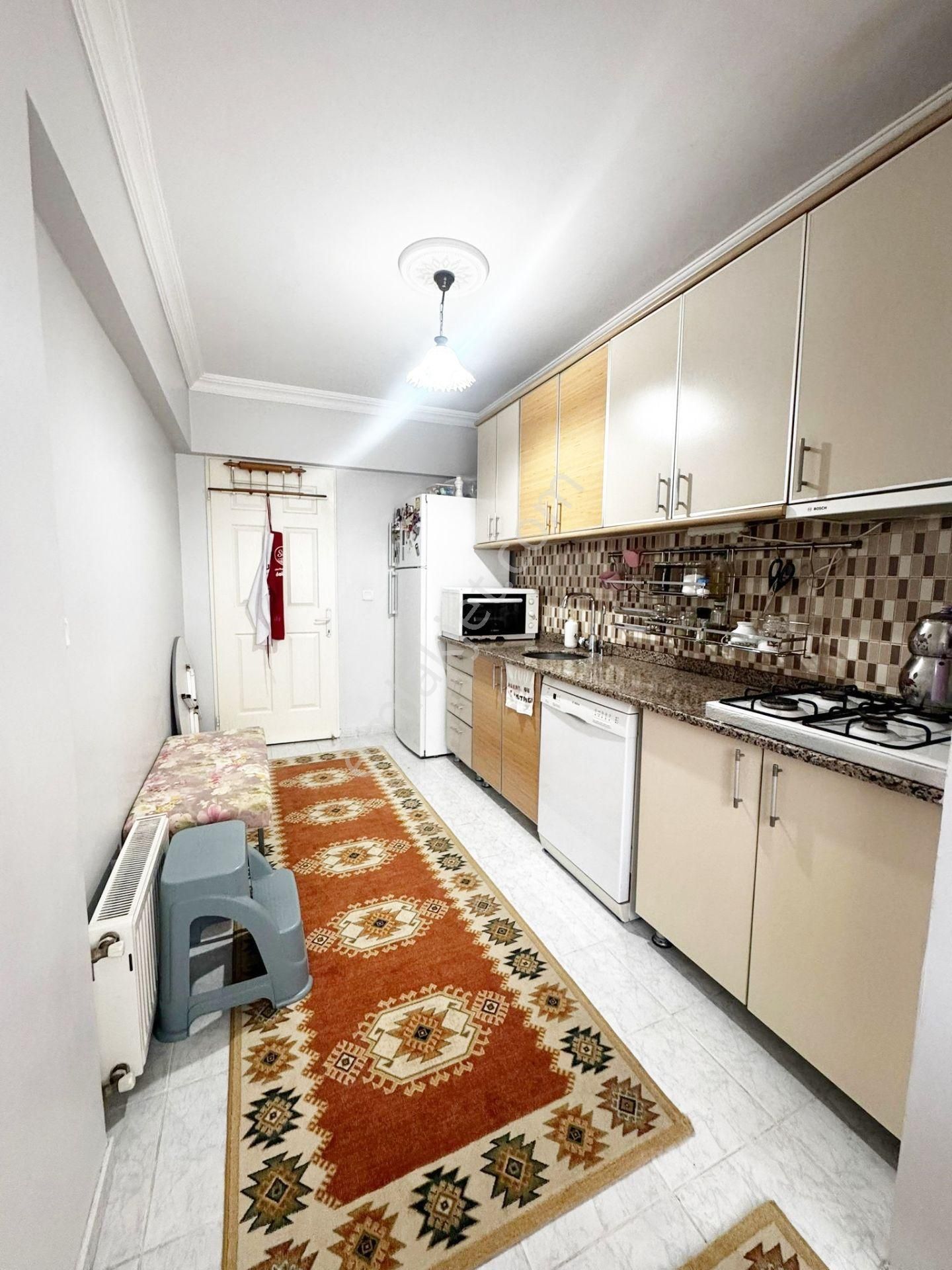 Metrobüse Yakın 150m2 Güvenlikli Site İçinde 3+1 Satılık Daire - Görsel 13