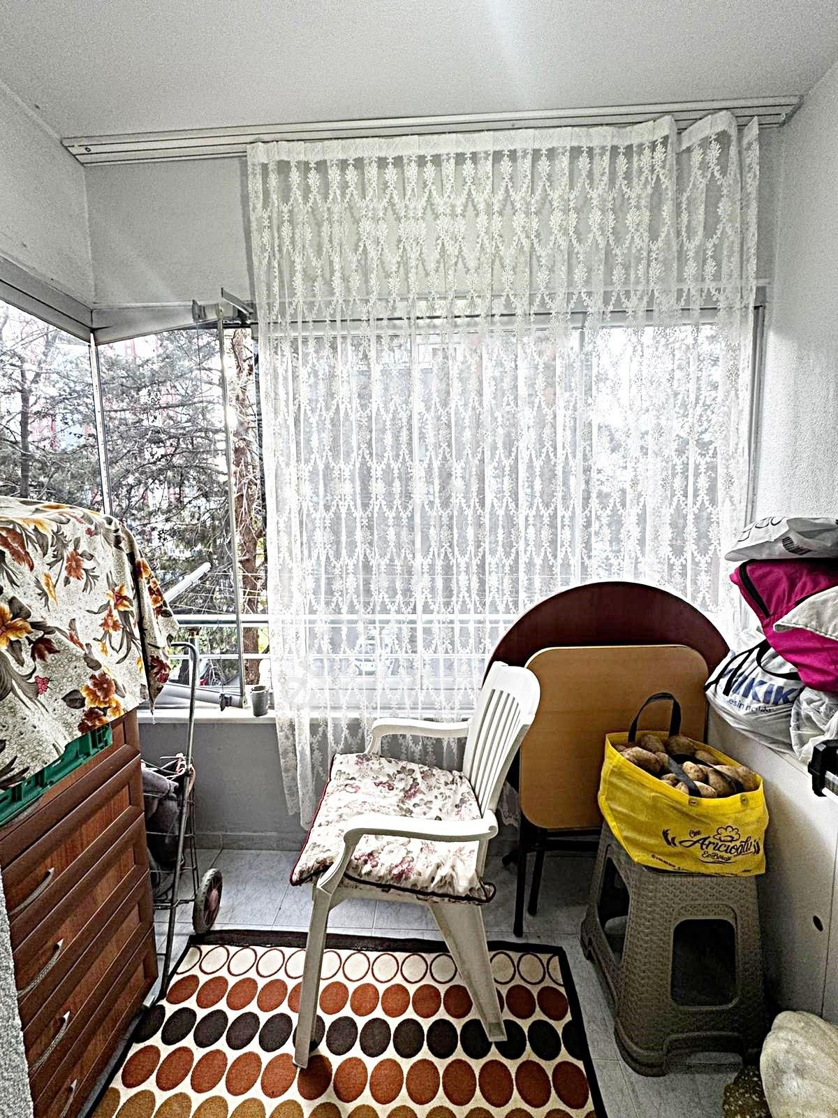 Metrobüse Yakın 150m2 Güvenlikli Site İçinde 3+1 Satılık Daire - Görsel 8