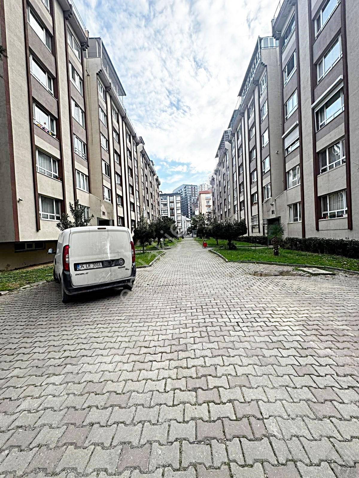 Metrobüse Yakın 150m2 Güvenlikli Site İçinde 3+1 Satılık Daire - Görsel 6