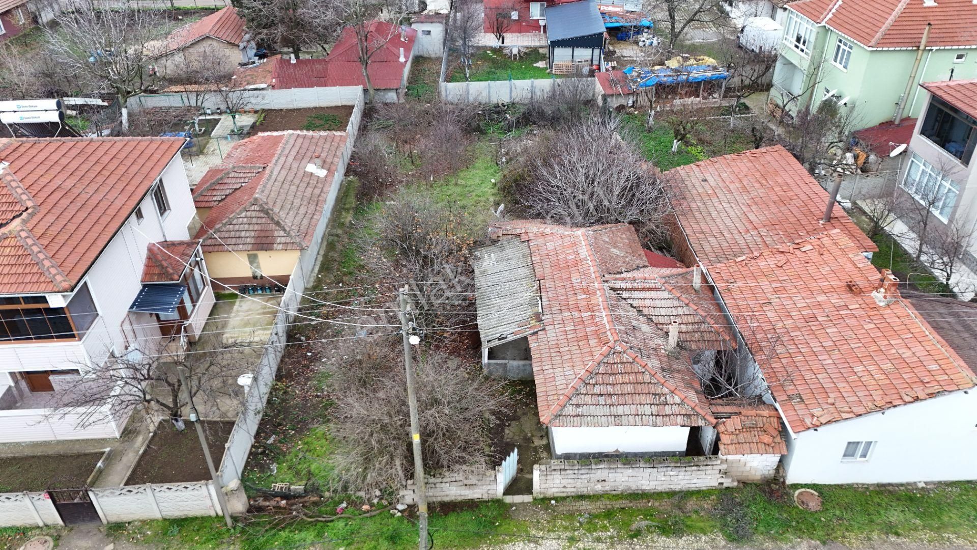 Lüleburgaz Ahmetbeyde Satılık Köy Evi
