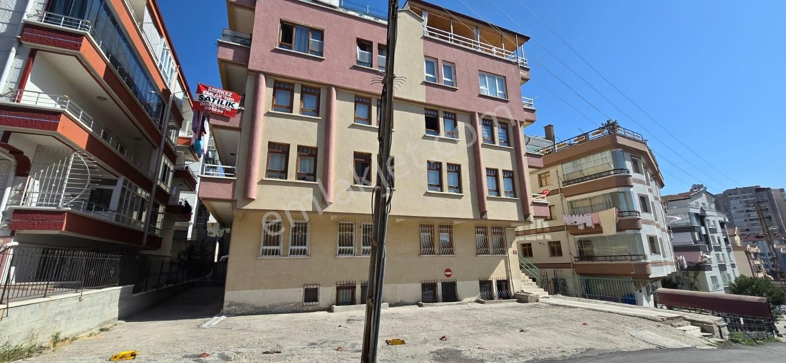 Merkez Emlak 3+1 Kat 2 Ön Cephe Bağımsız 120 M2 Pazar'a Yakın