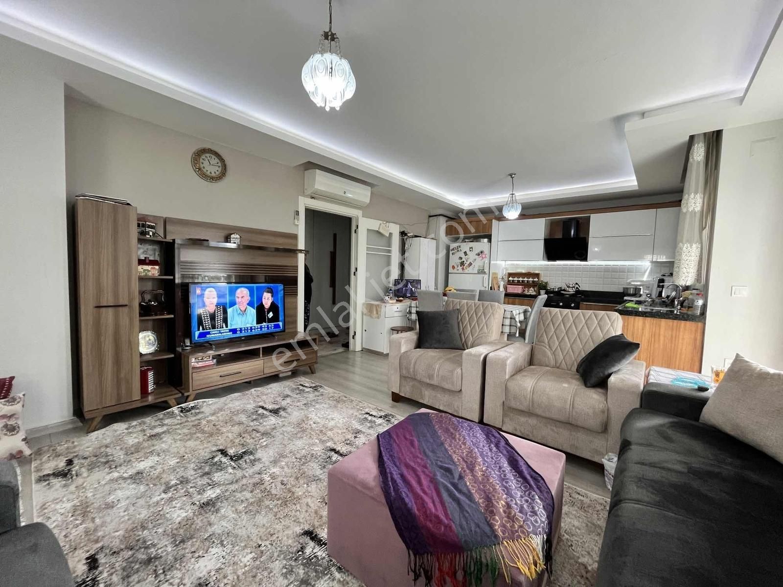 Çukurova Fırın Arkası Geniş Ebeveyn Banyolu Kombili 2+1 Daire - Görsel 16