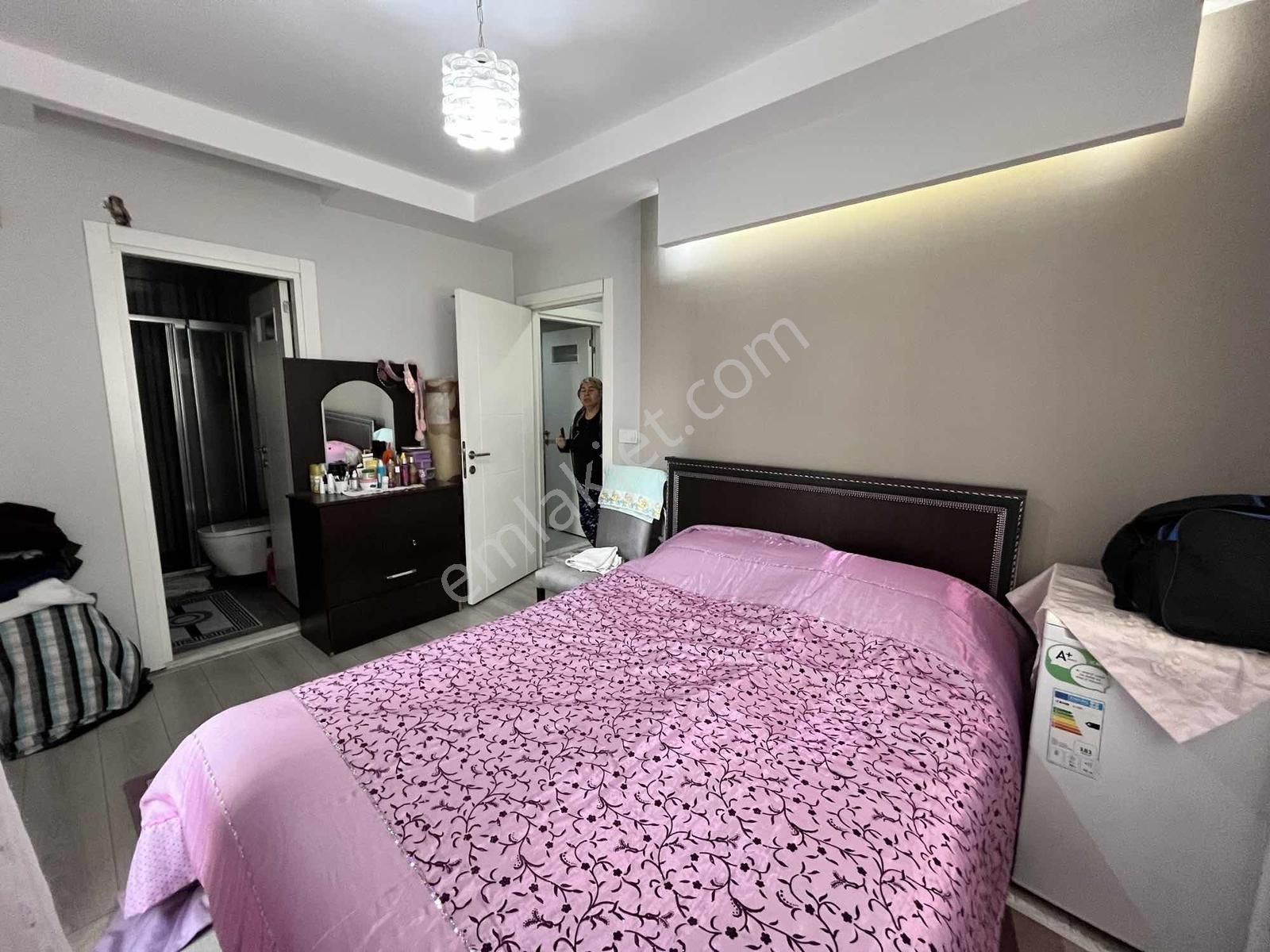 Çukurova Fırın Arkası Geniş Ebeveyn Banyolu Kombili 2+1 Daire - Görsel 17