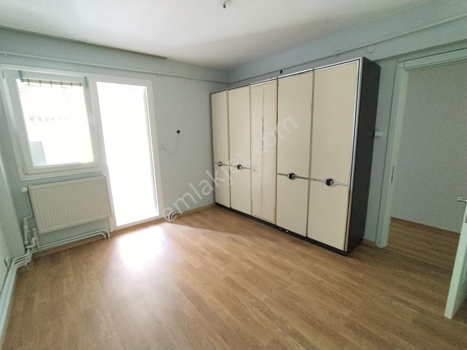 Karşıyaka Atatürk Bulvarında Kombili Bakımlı 3+1 Kiralık Daire - Görsel 10