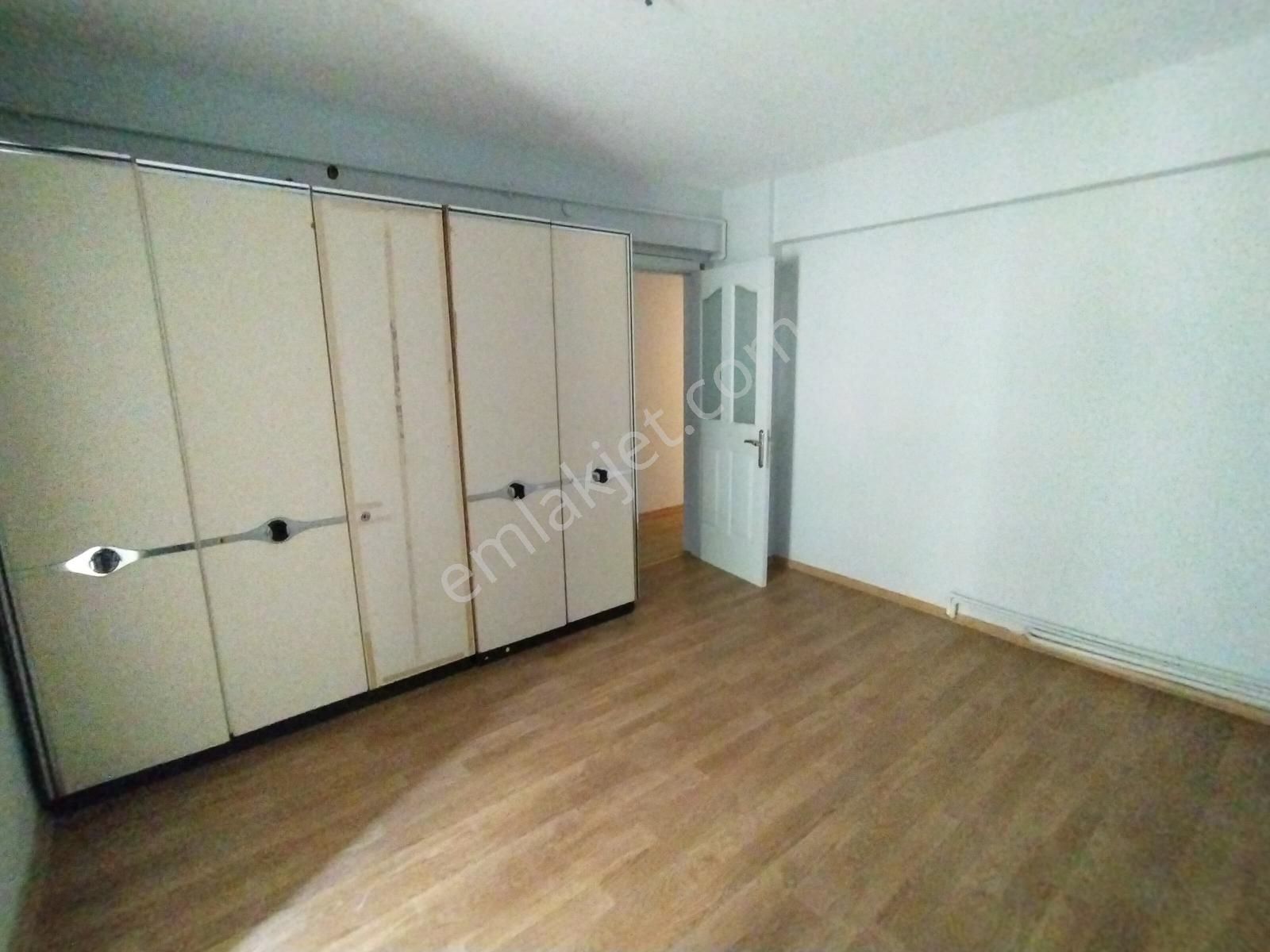 Karşıyaka Atatürk Bulvarında Kombili Bakımlı 3+1 Kiralık Daire - Görsel 11