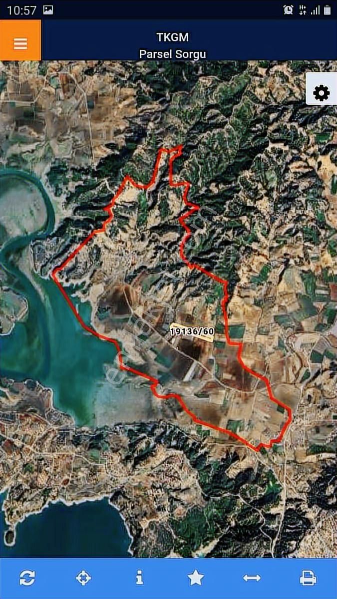 Karaömerli'de Akdeniz Binicilik Arkası Asfalt Kenarı Göl Manzrlı - Görsel 10
